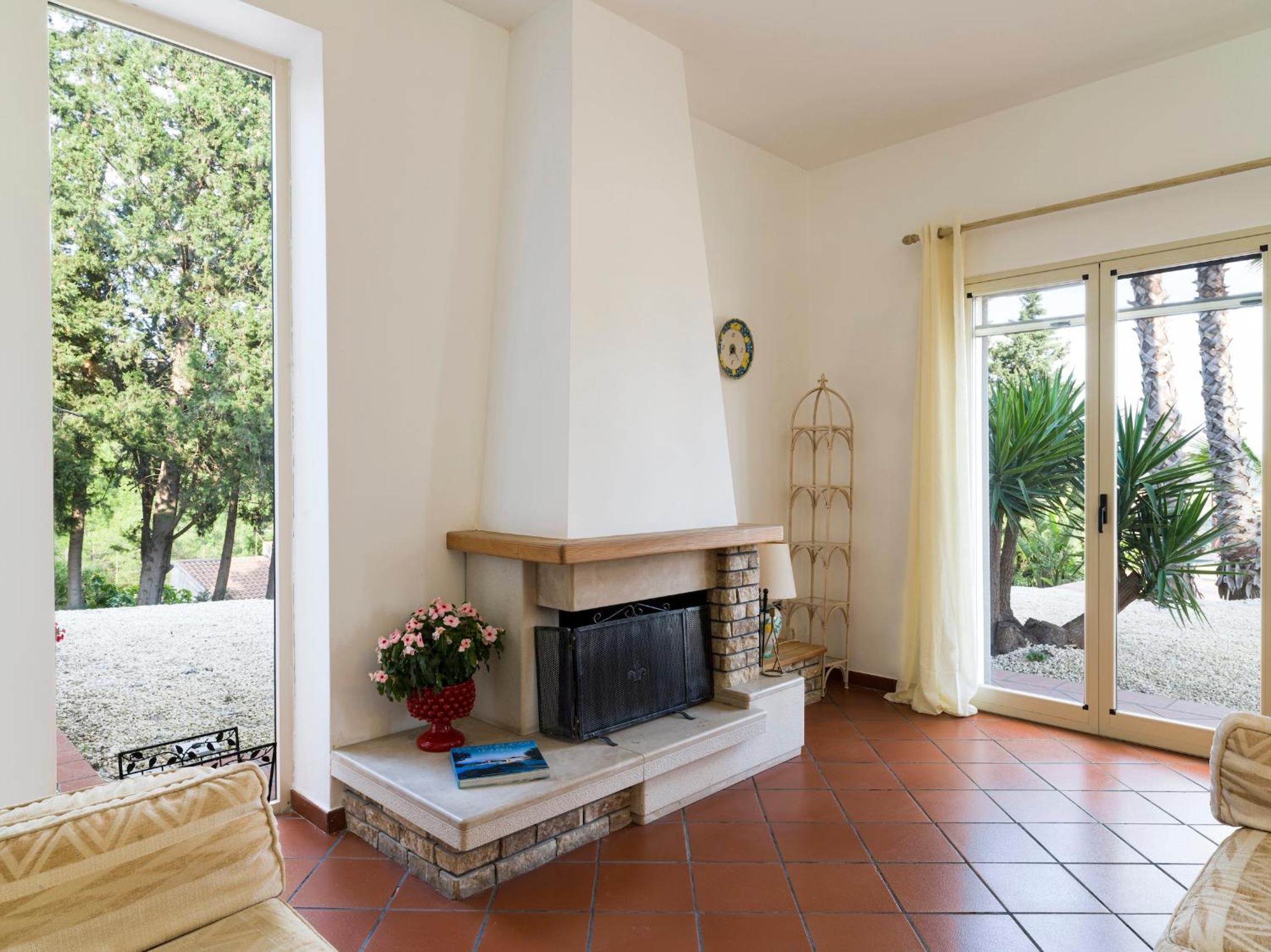 Three-Bedroom Villa photo 2