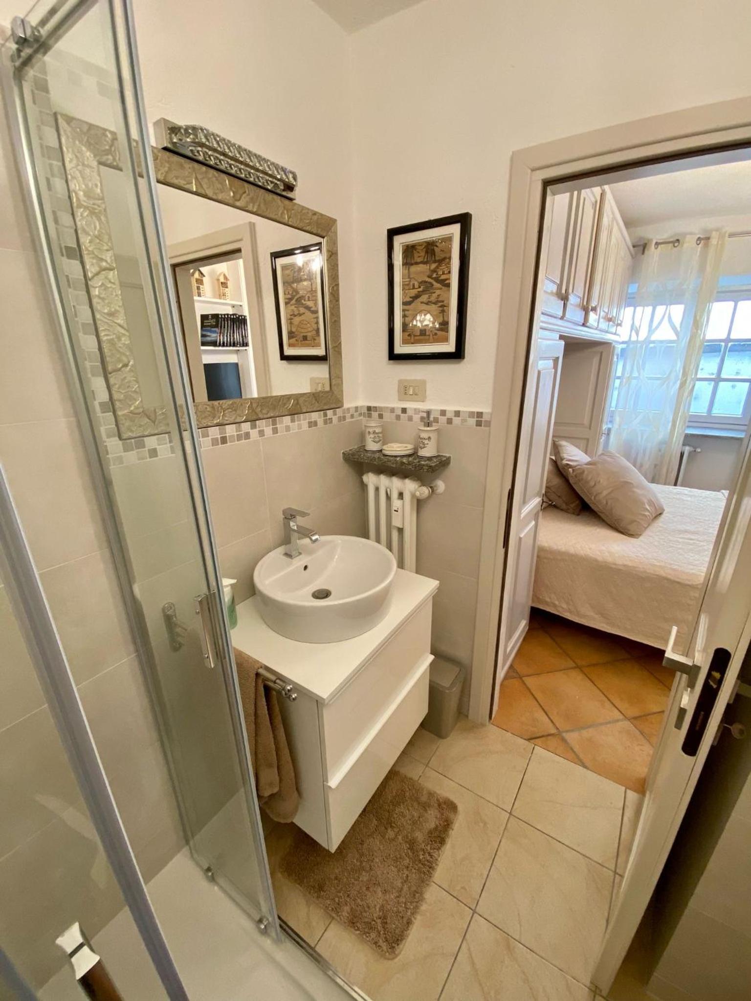 One-Bedroom House photo 2