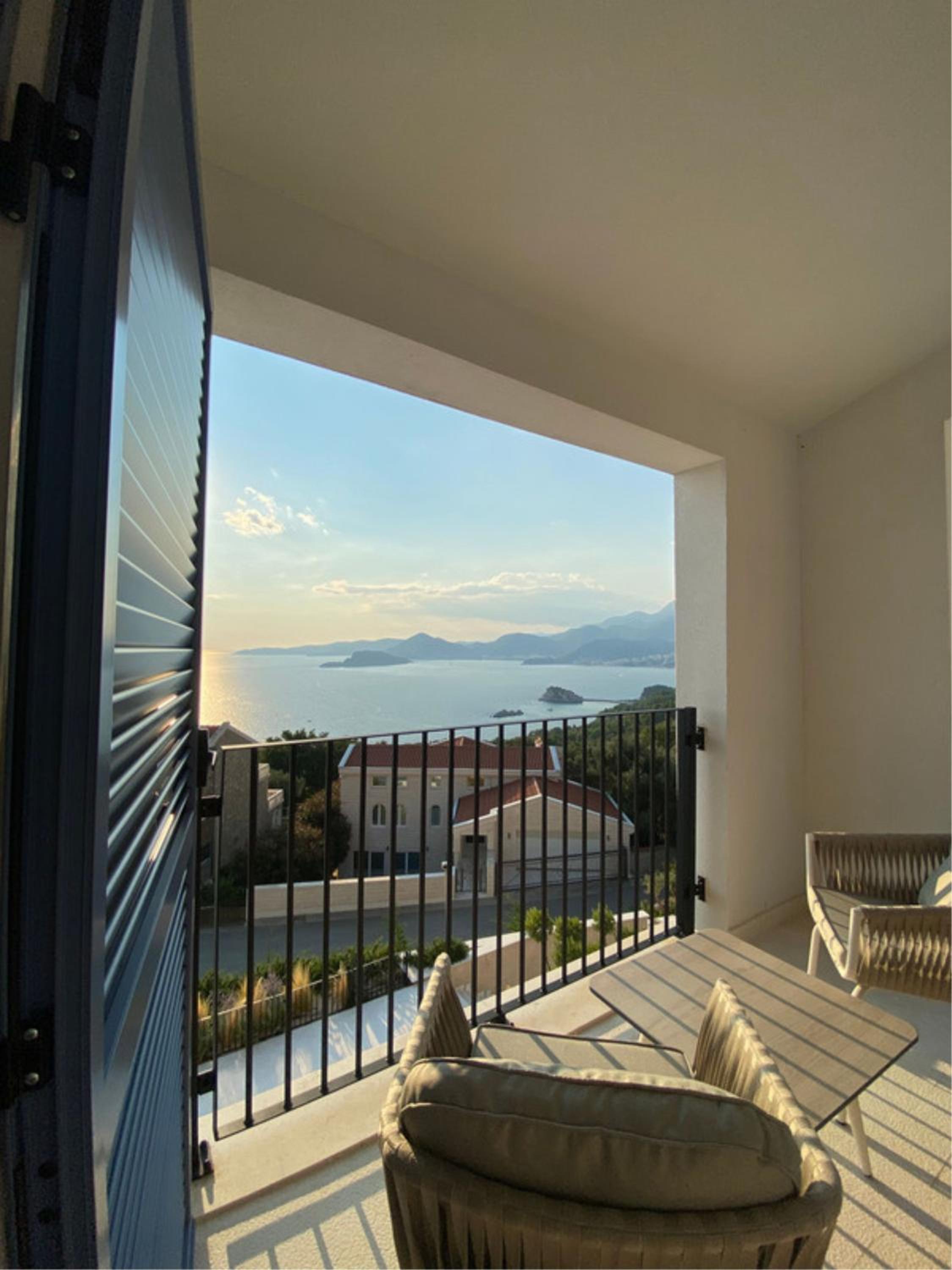 Three-Bedroom Villa photo 2