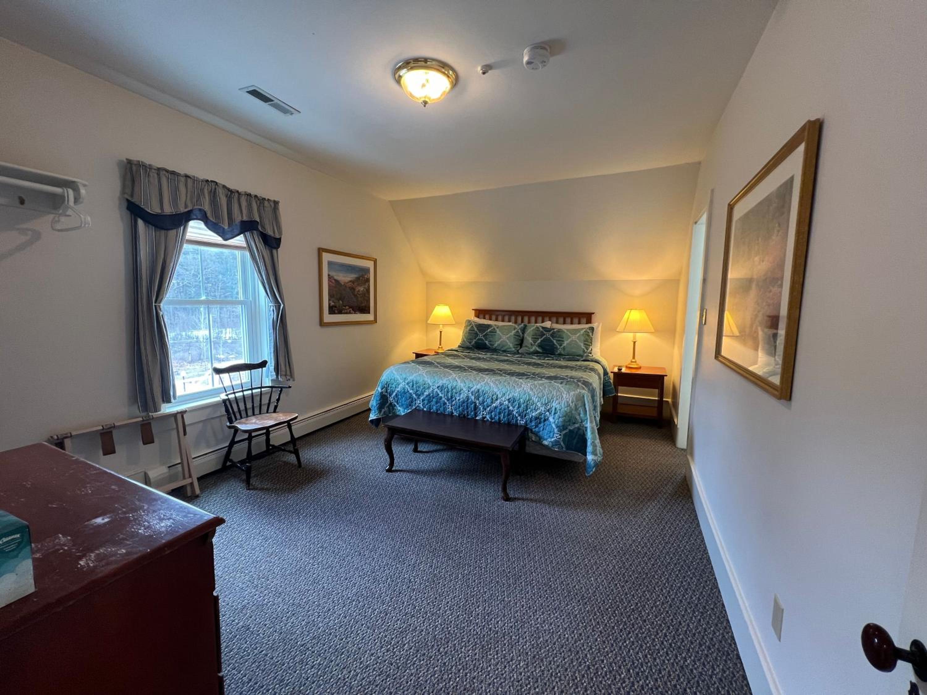Three-Bedroom Suite - Photo 11