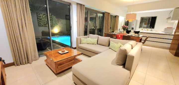 Villa photo 1