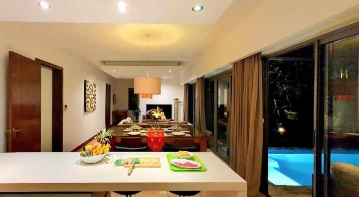 Villa photo 2