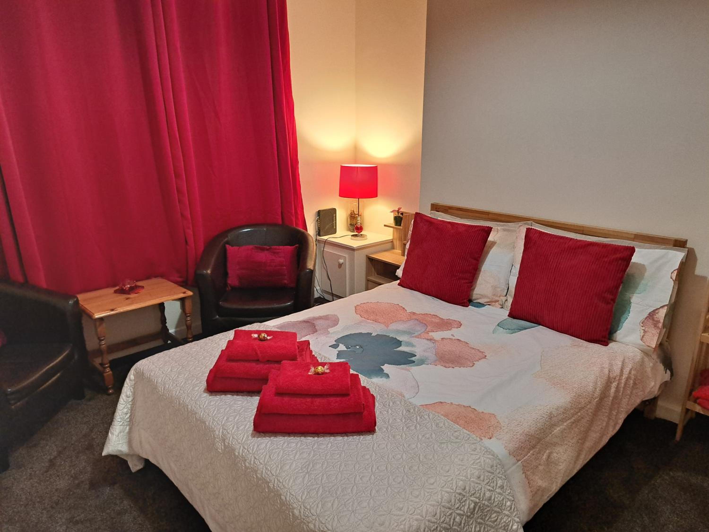 Double Room with Shared Bathroom photo 1