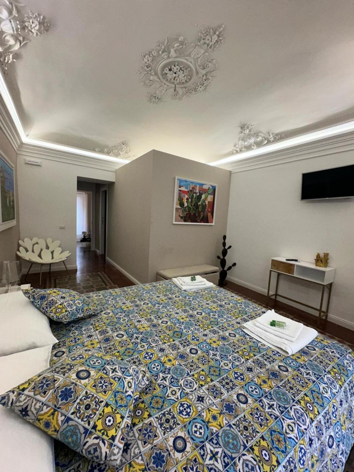 Double Room with Private Bathroom - Photo 5