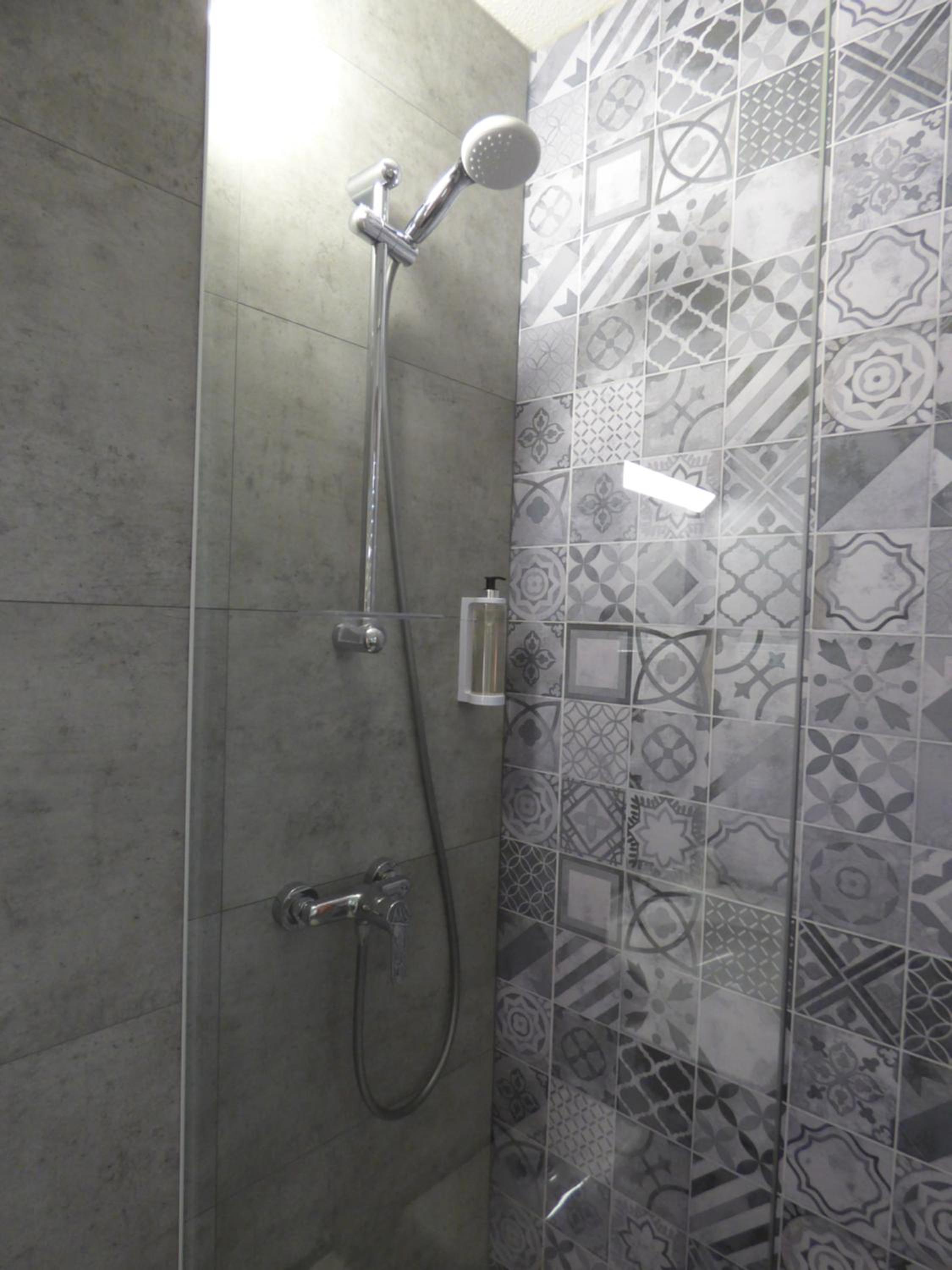 Standard Double Room - Photo 5