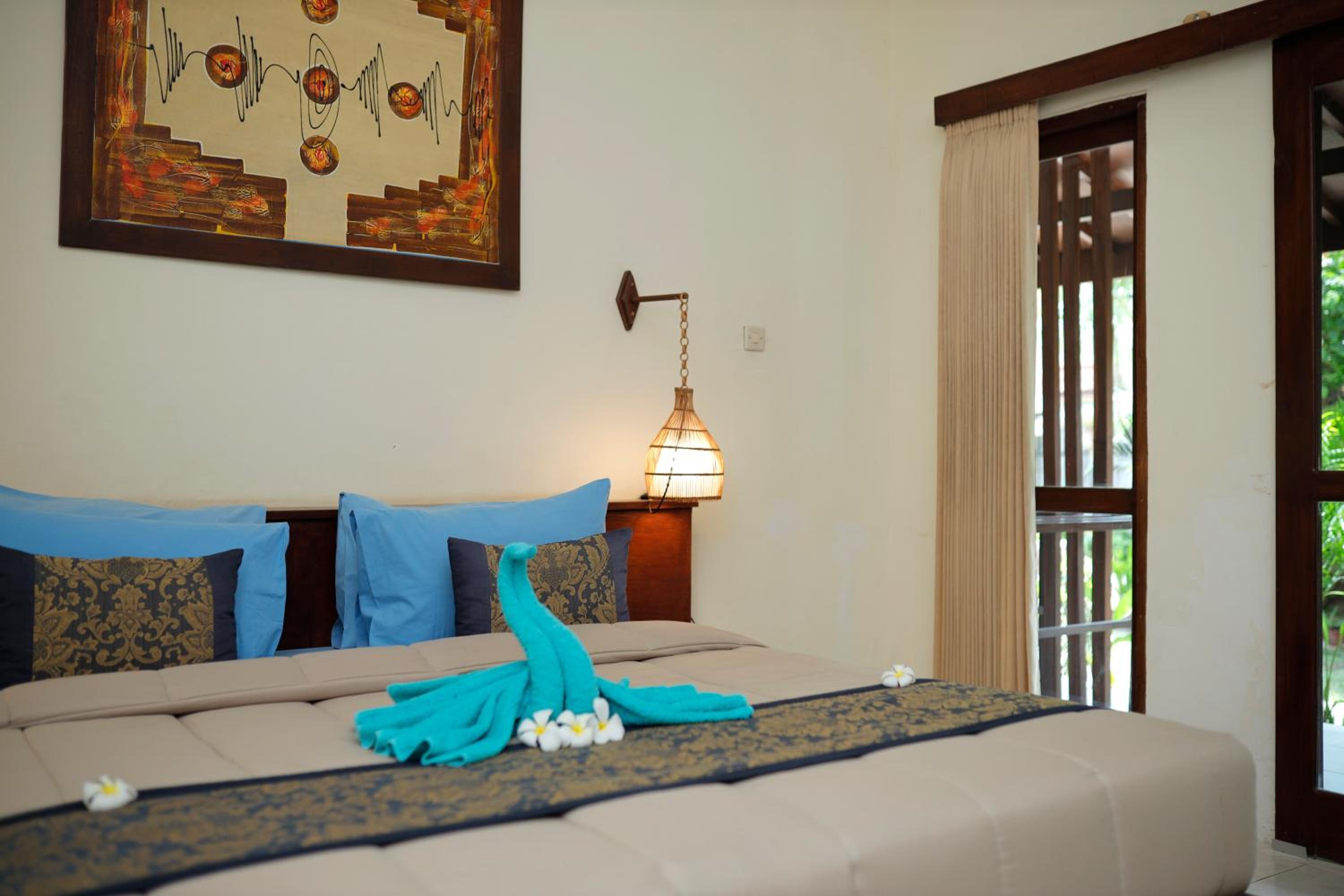 Double Room with Garden View - Photo 3