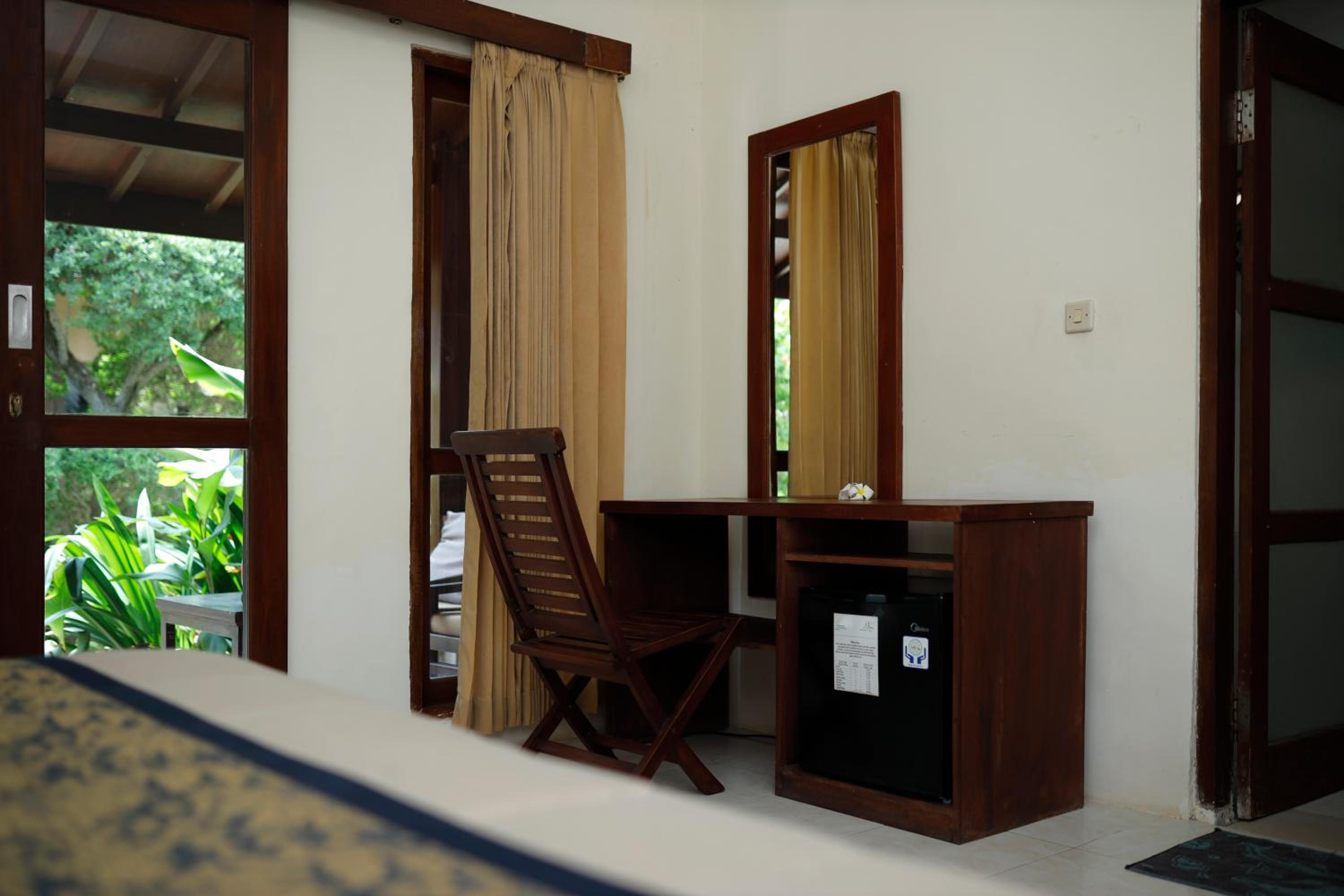 Double Room with Garden View - Photo 10