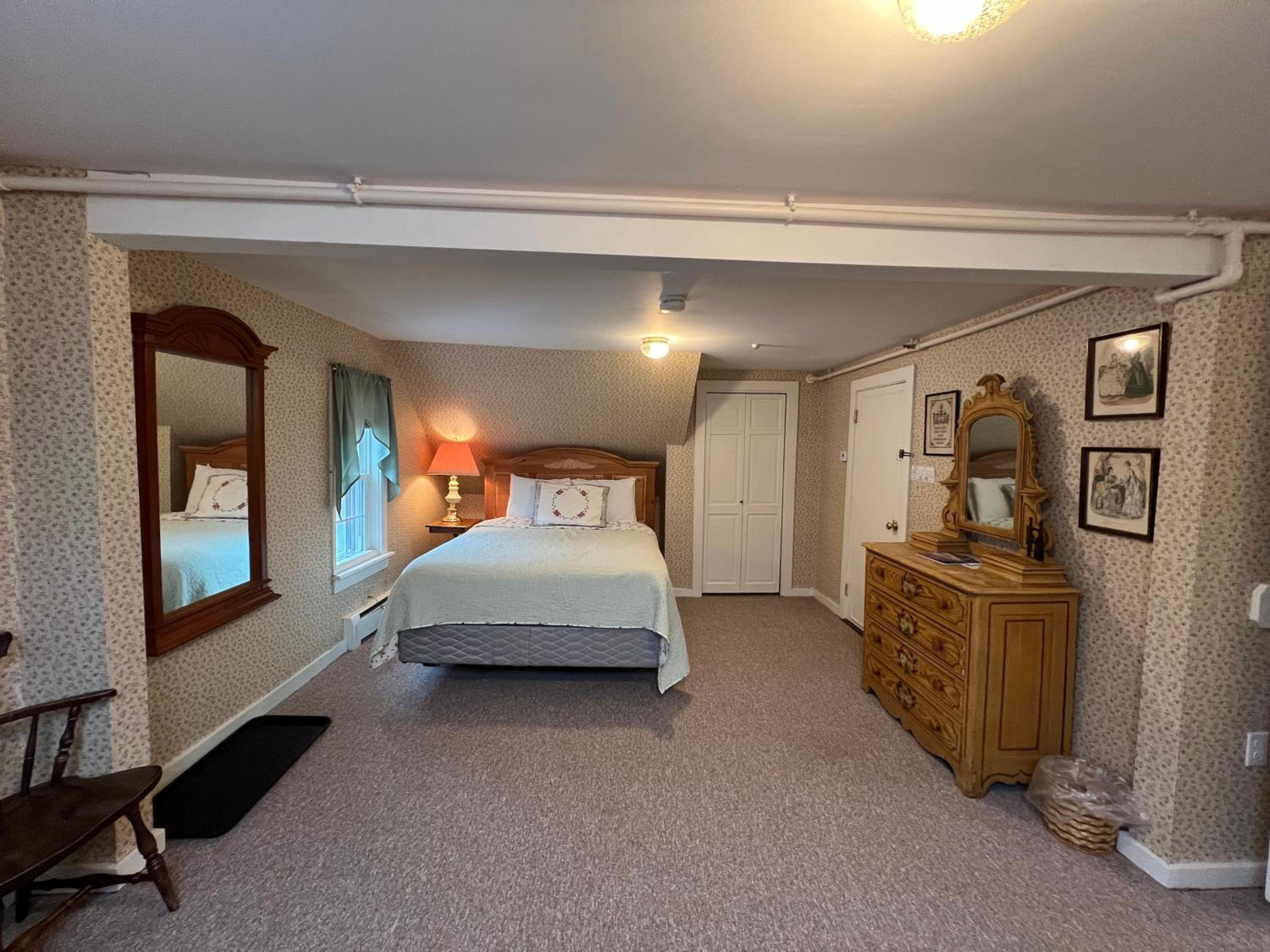 Deluxe Quadruple Room - Photo 2