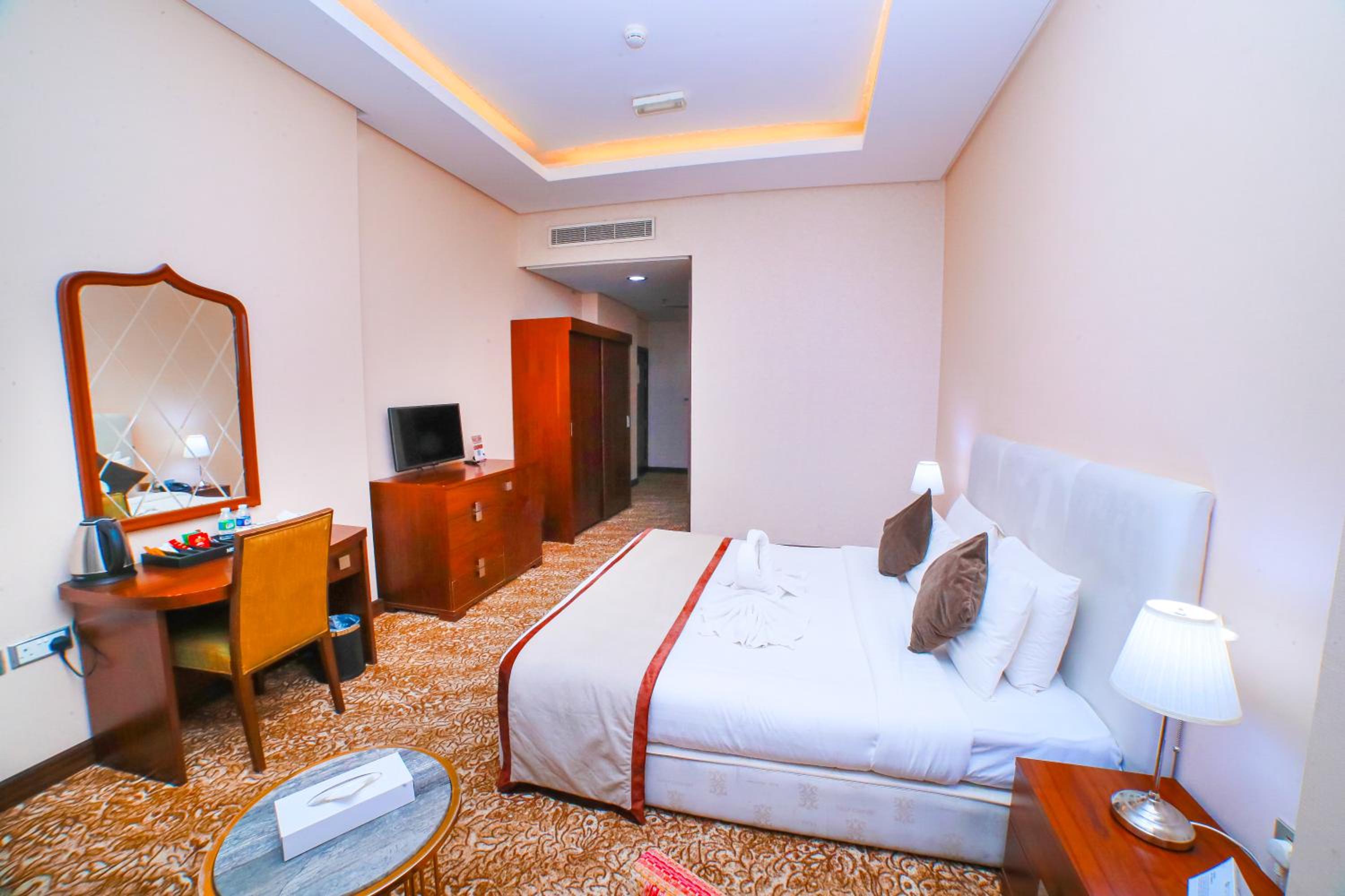 Deluxe Room - Photo 1