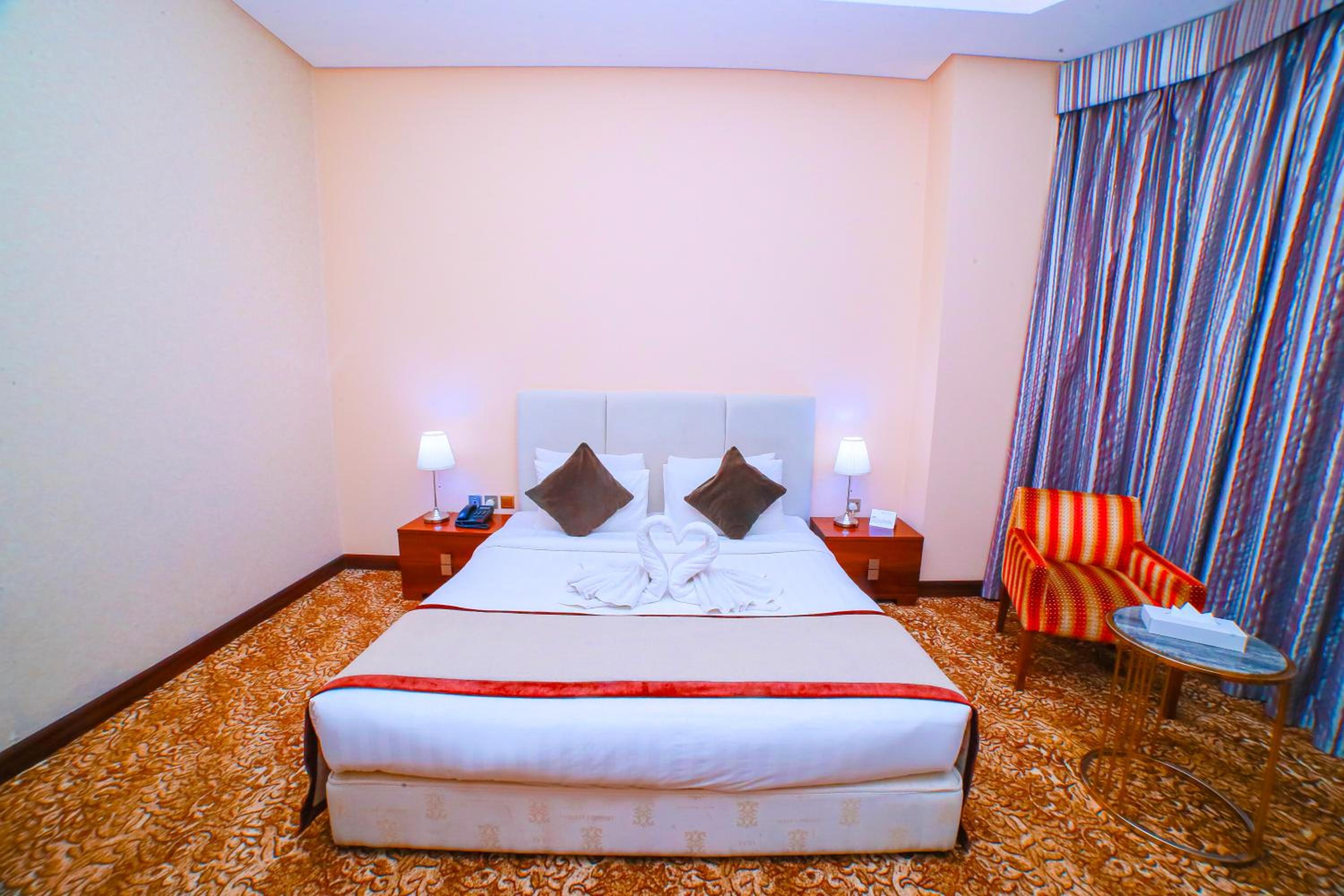 Deluxe Room - Photo 2