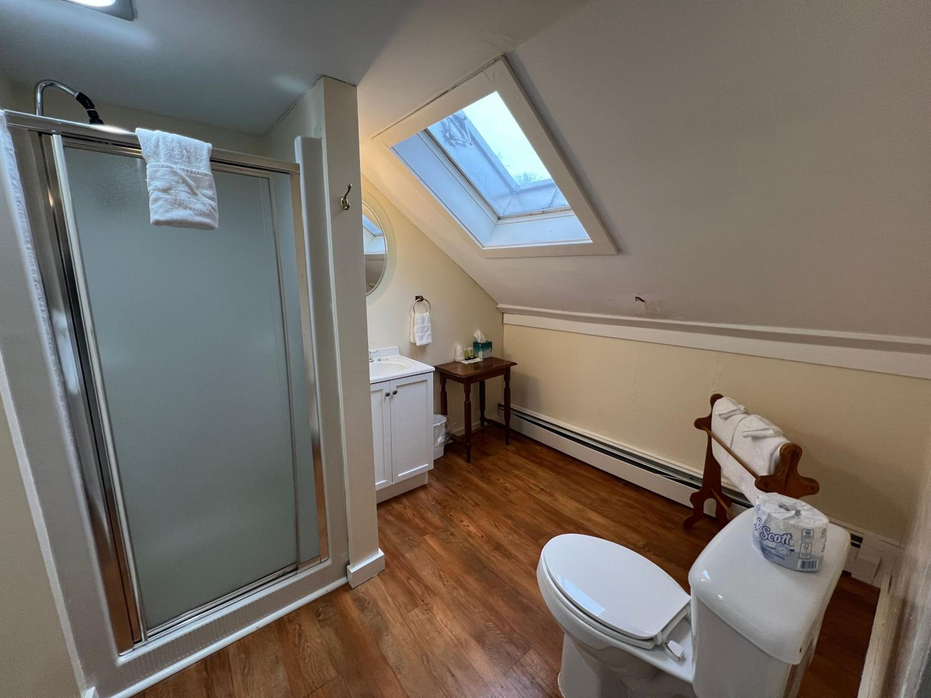 Deluxe Quadruple Room - Photo 4