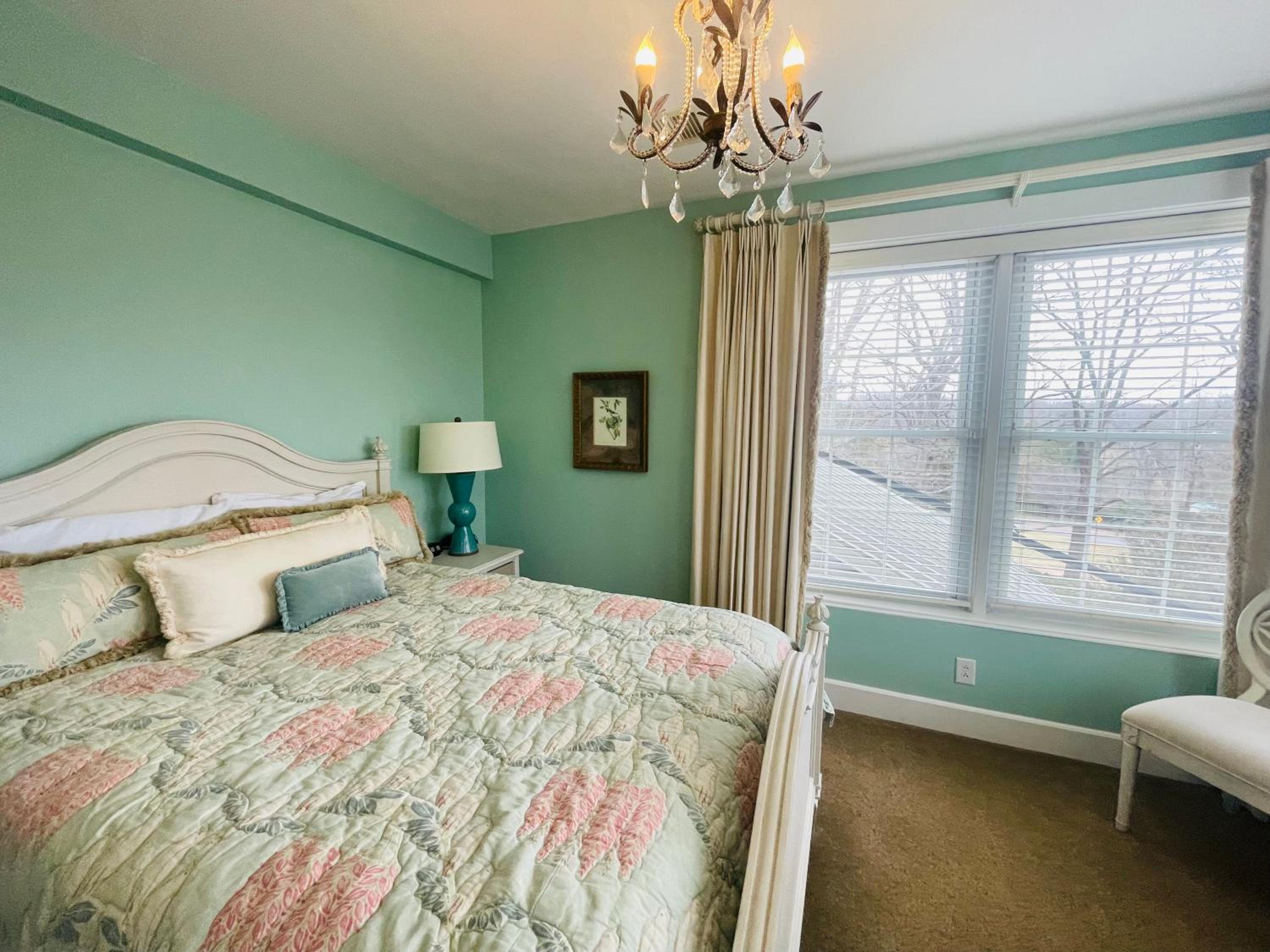 Queen Room with Garden View - Photo 1