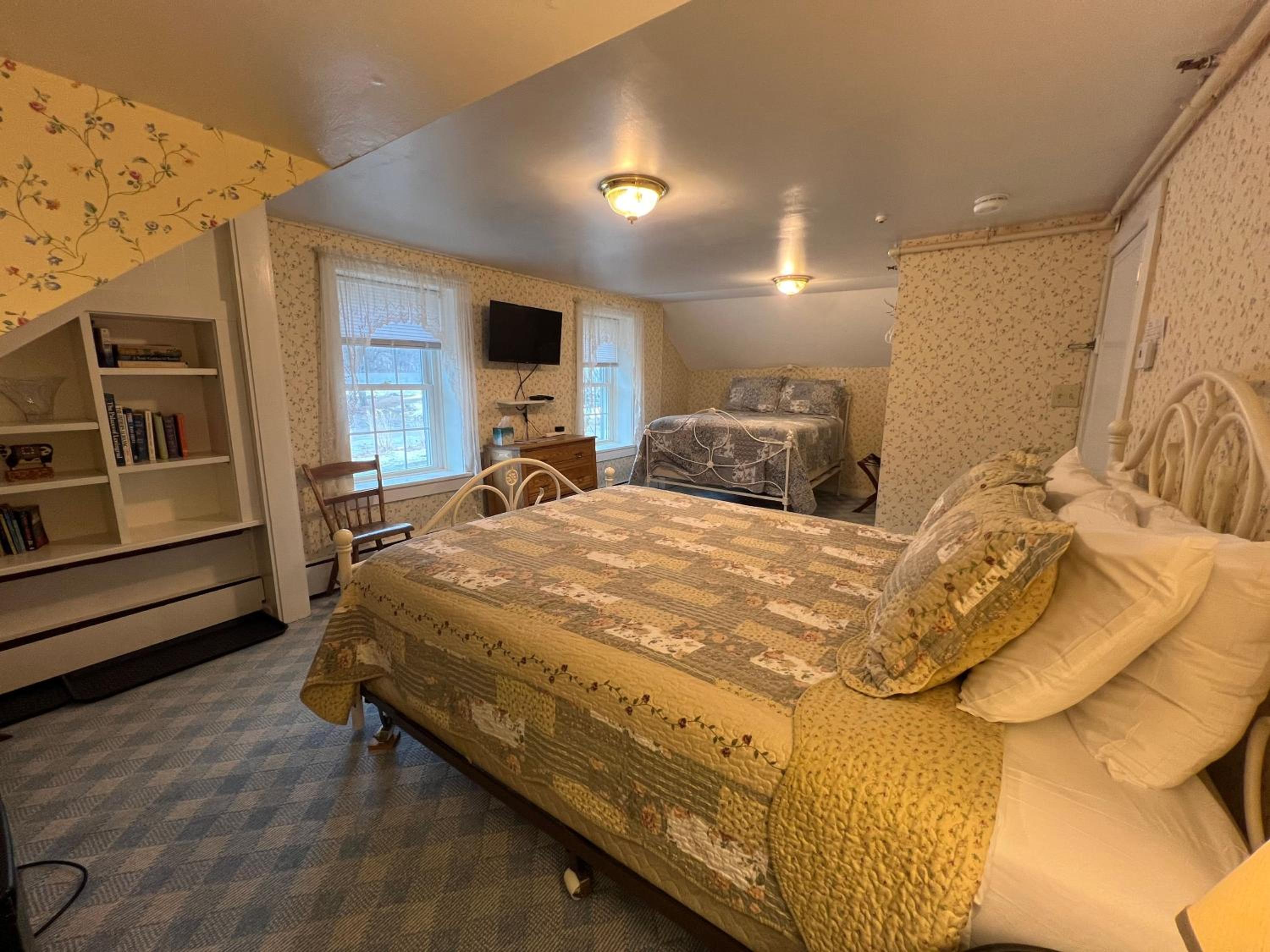 Deluxe Quadruple Room - Photo 6