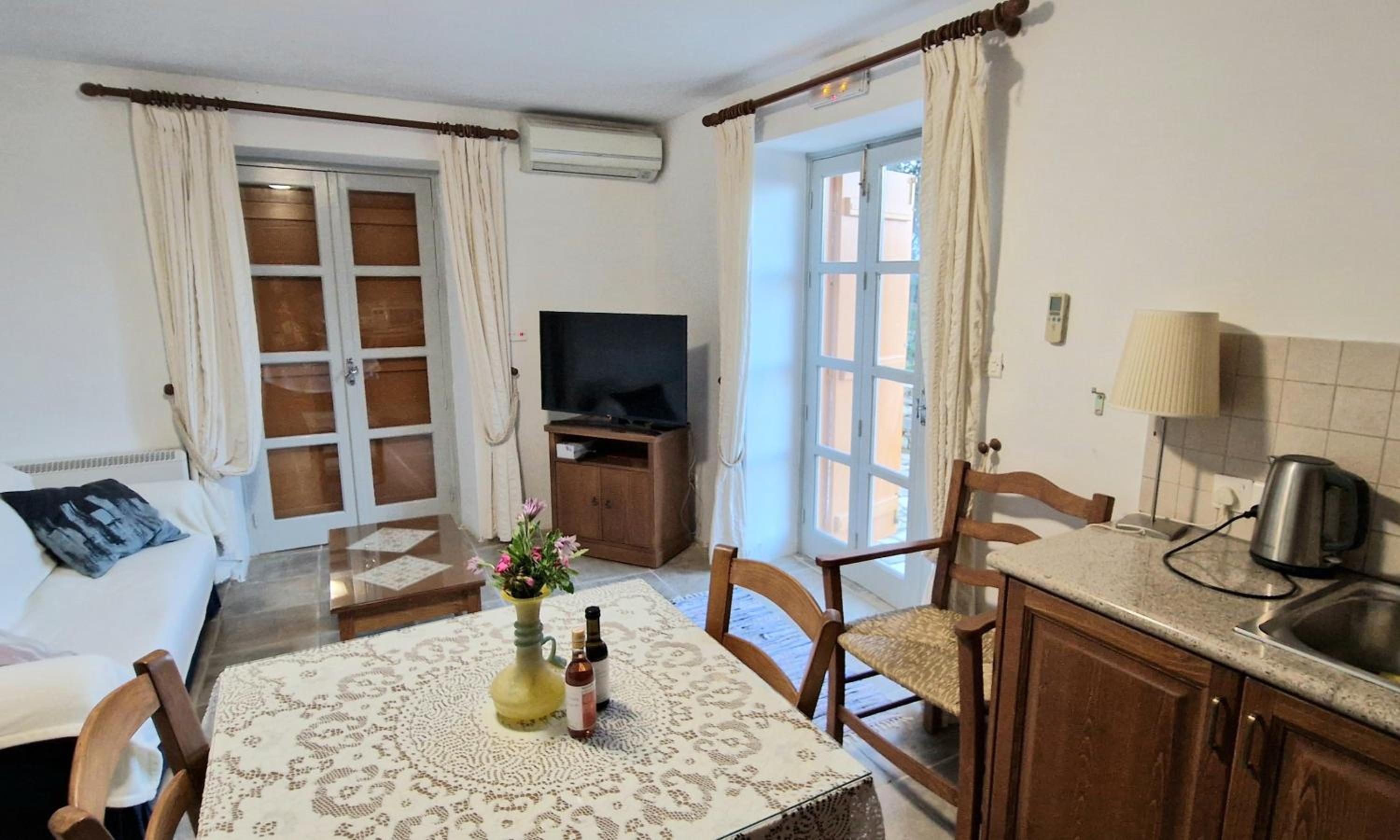 Family Apartment (2 Adults + 1 Child) photo 1