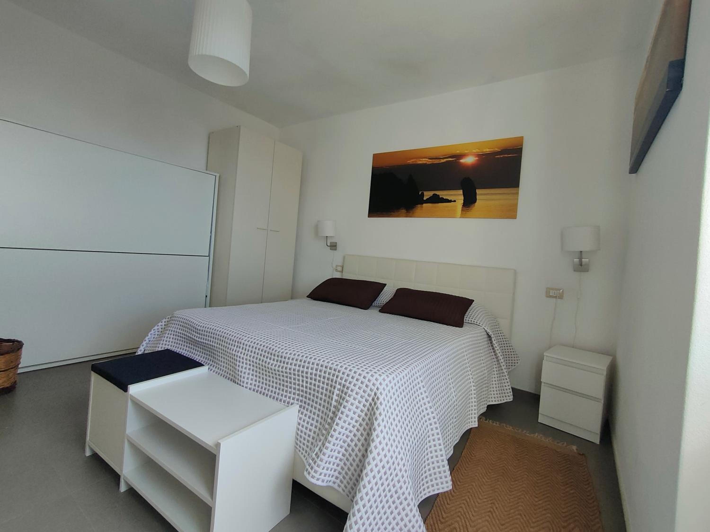 Double Room with Sea View - Photo 3