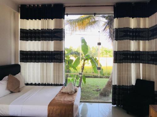 Quadruple Room with Balcony photo 2