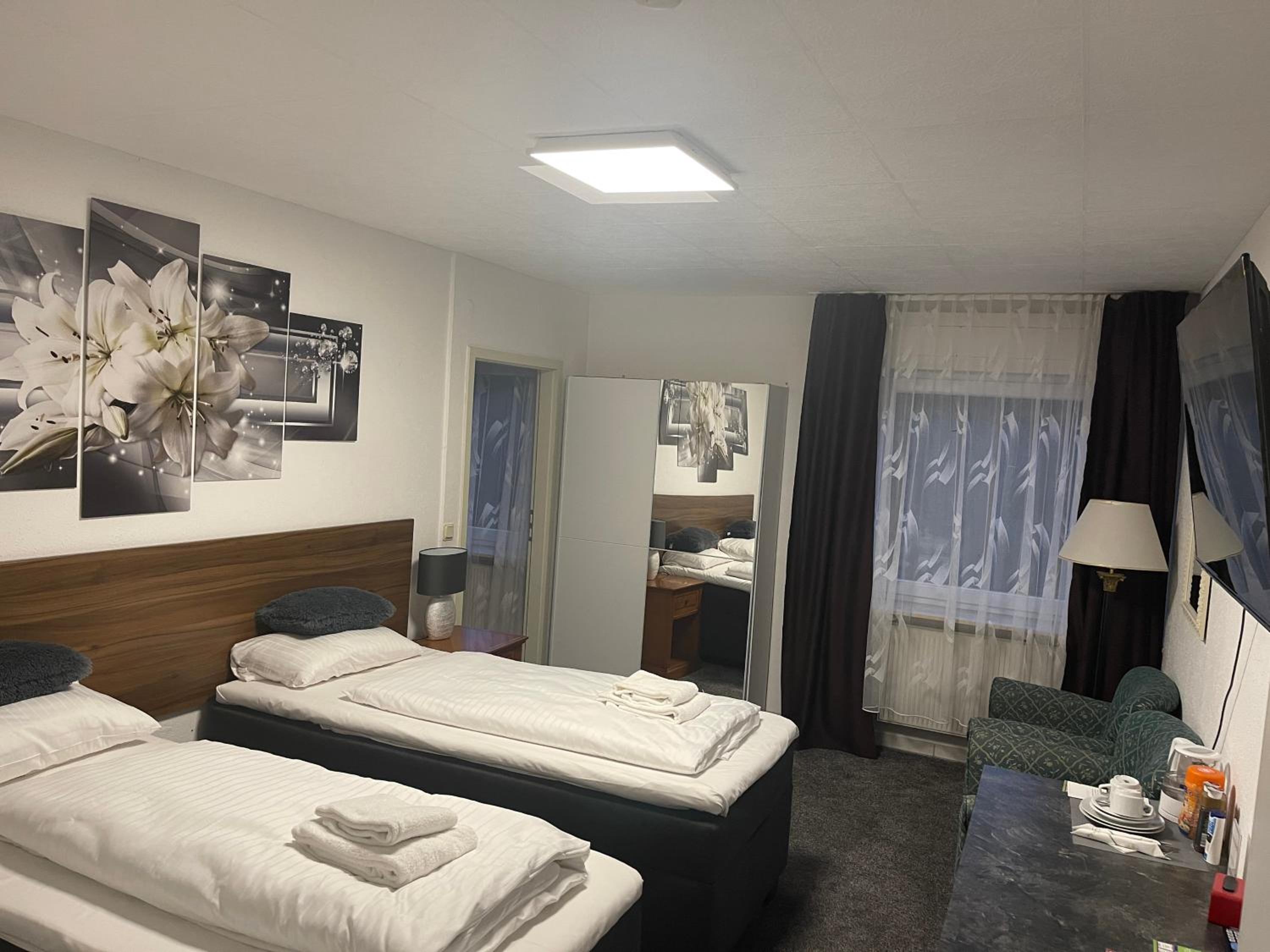 Single Room photo 2