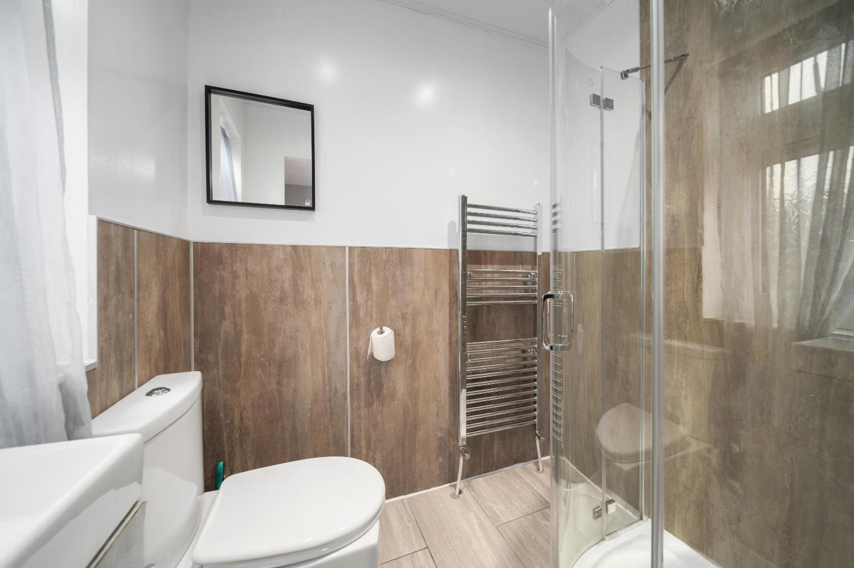 Basic Triple Room photo 2