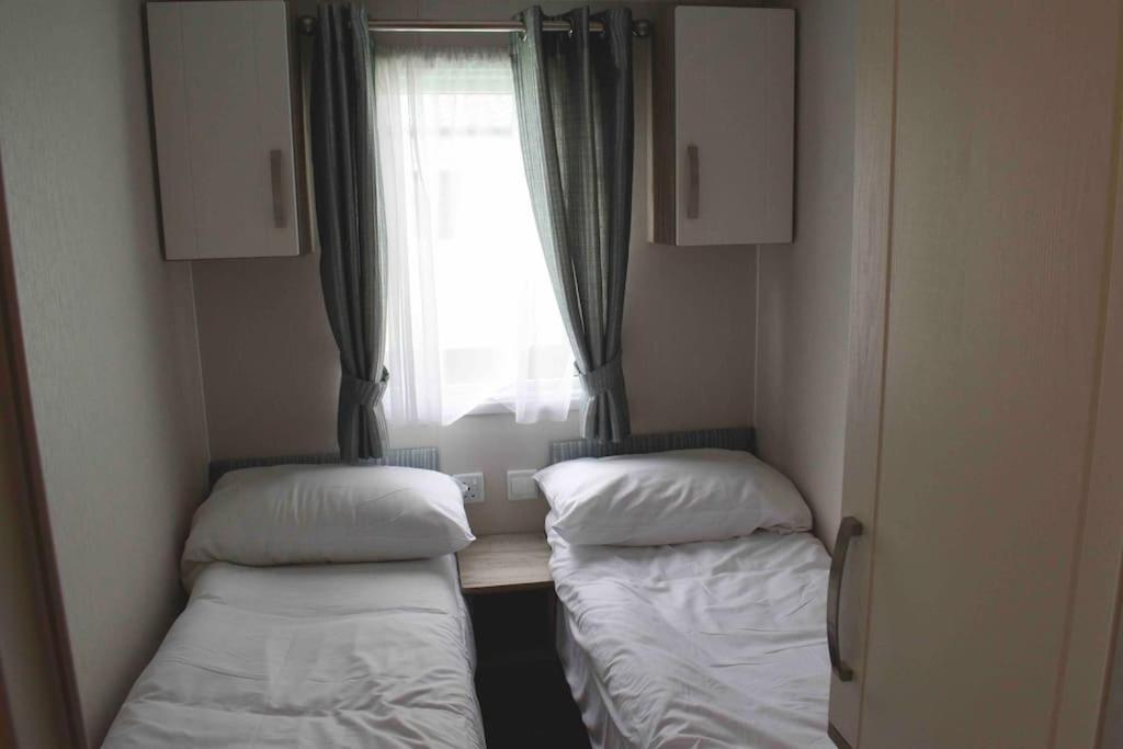 Three-Bedroom Apartment photo 1