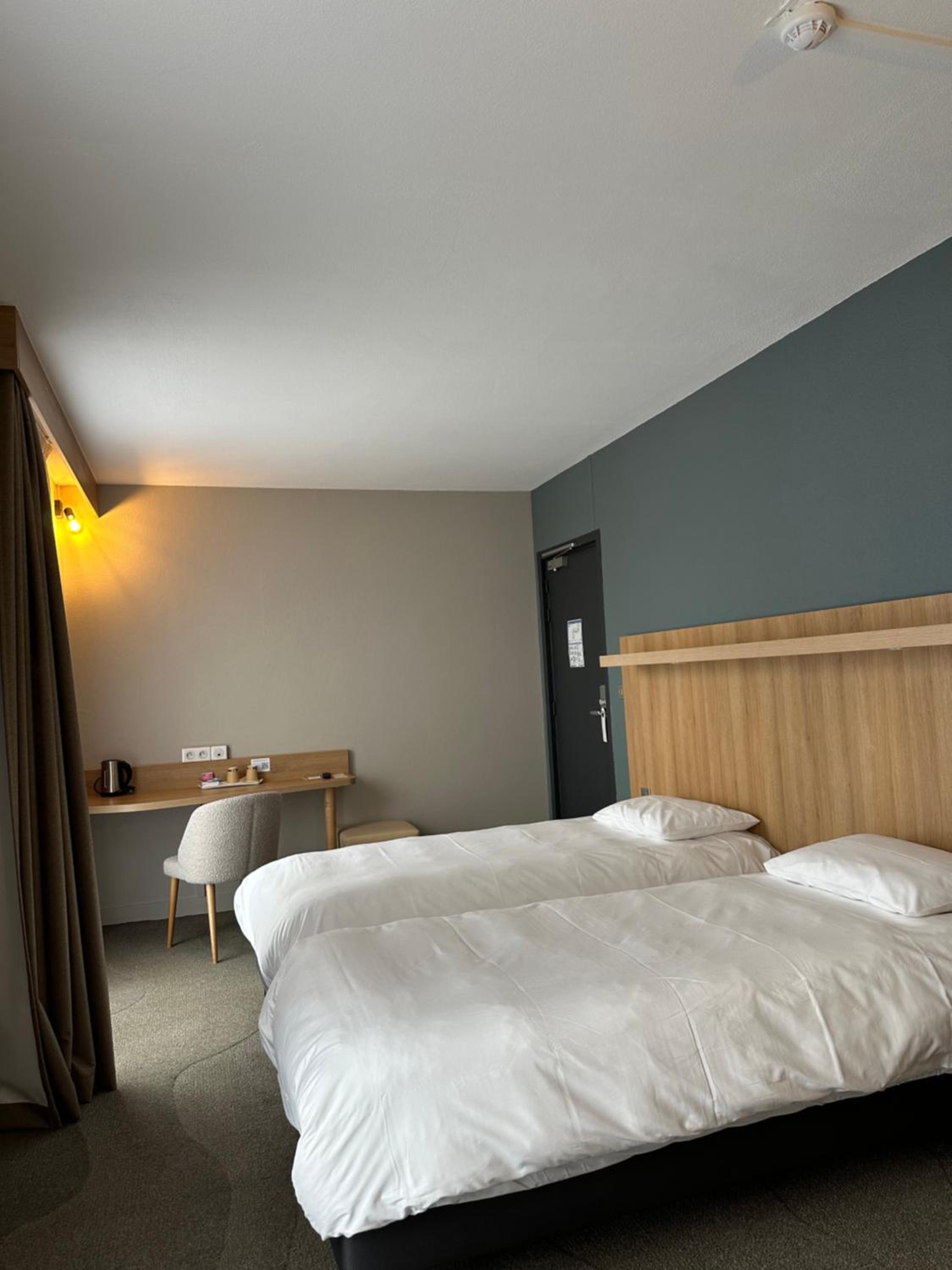 Classic Â Twin Room - Photo 4
