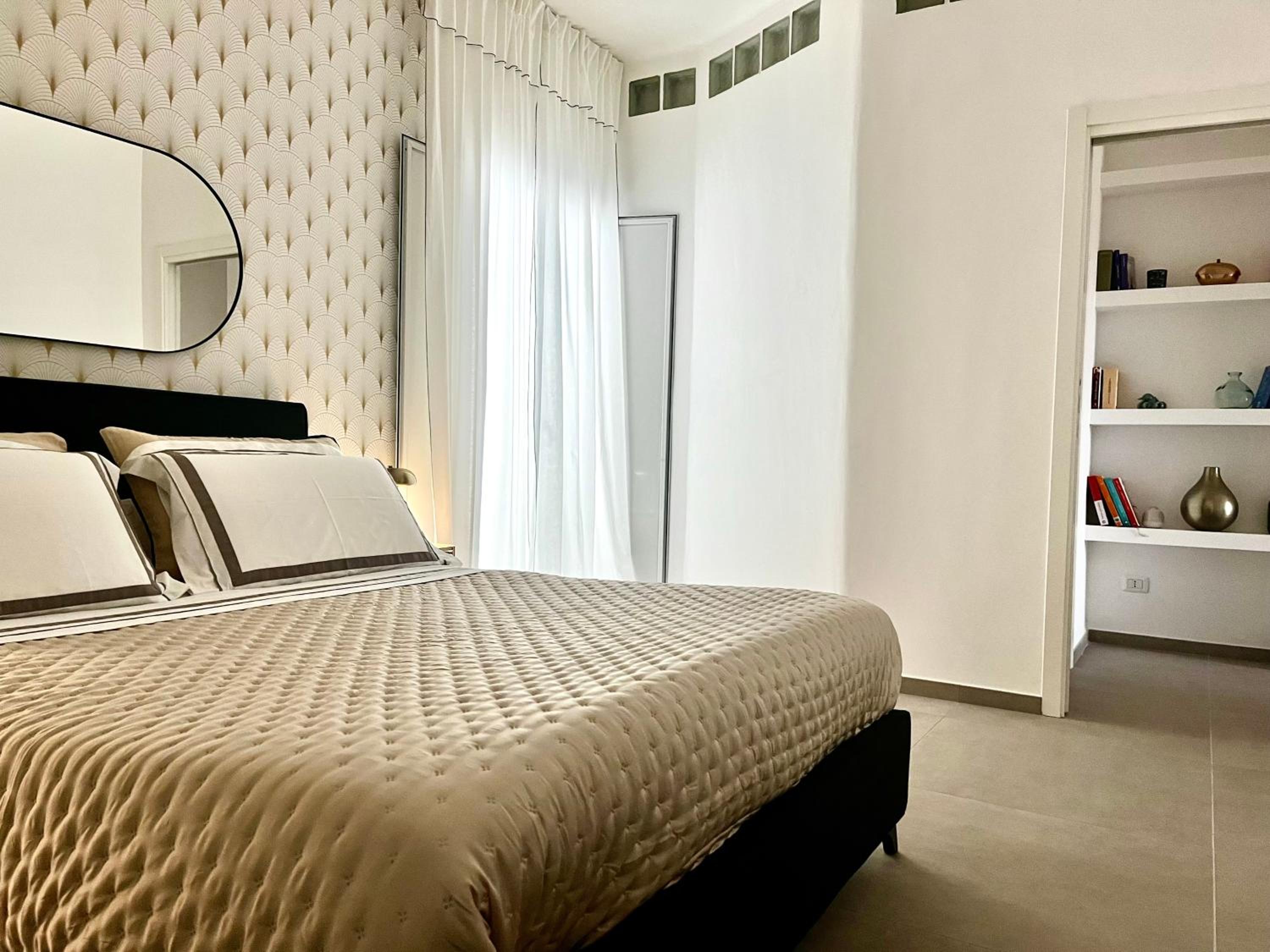 One-Bedroom Apartment - Photo 8