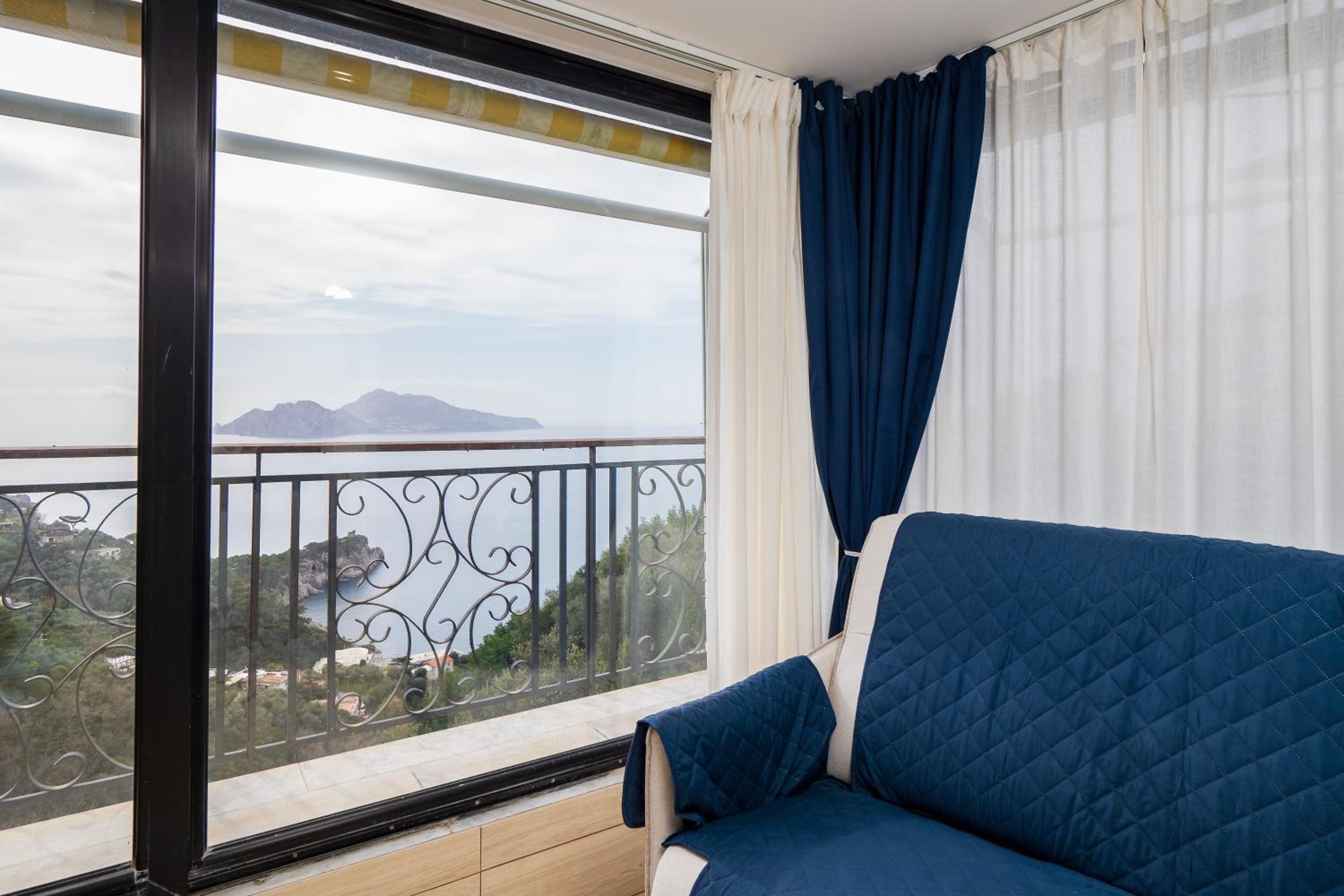 Three-Bedroom Villa photo 2