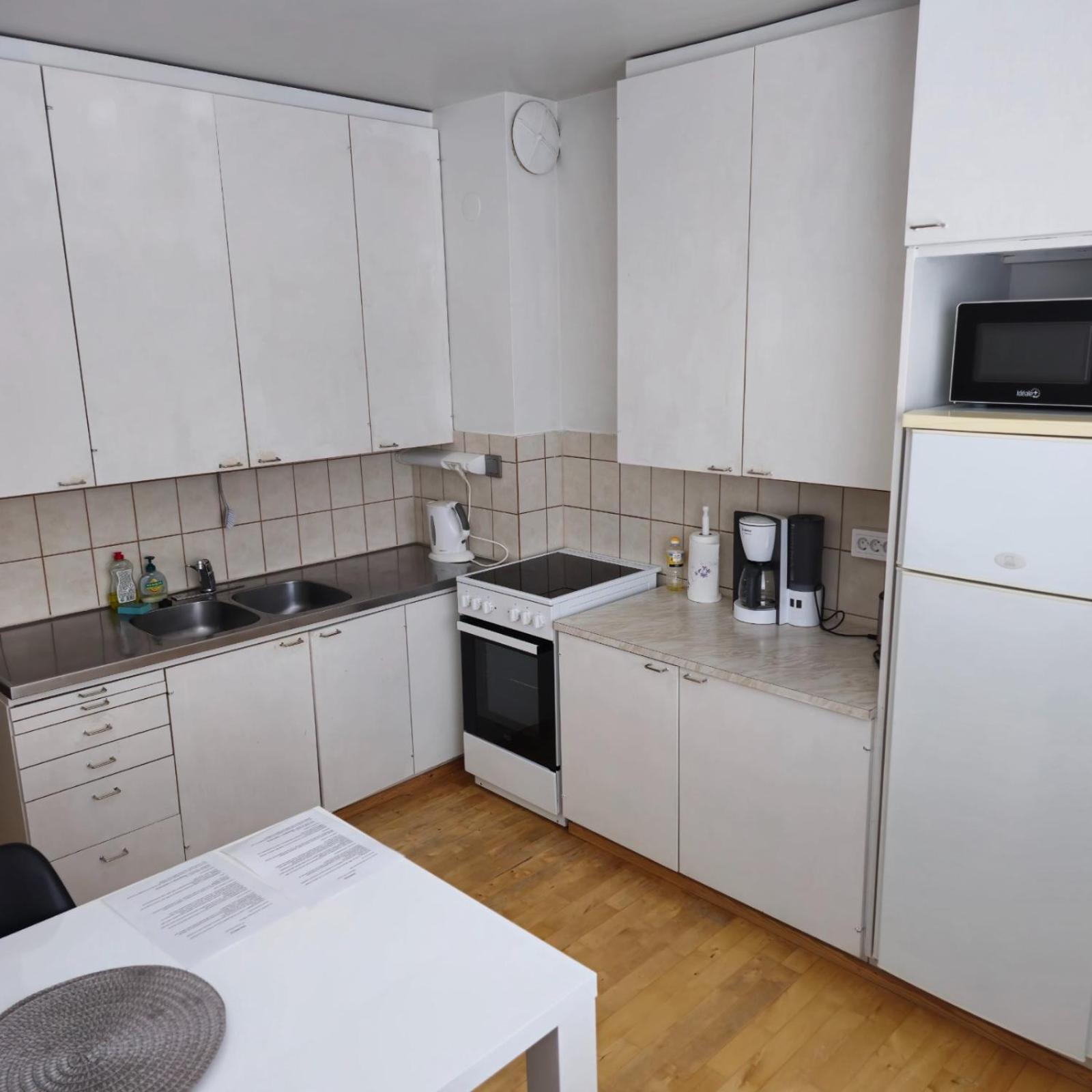 One-Bedroom Apartment photo 2