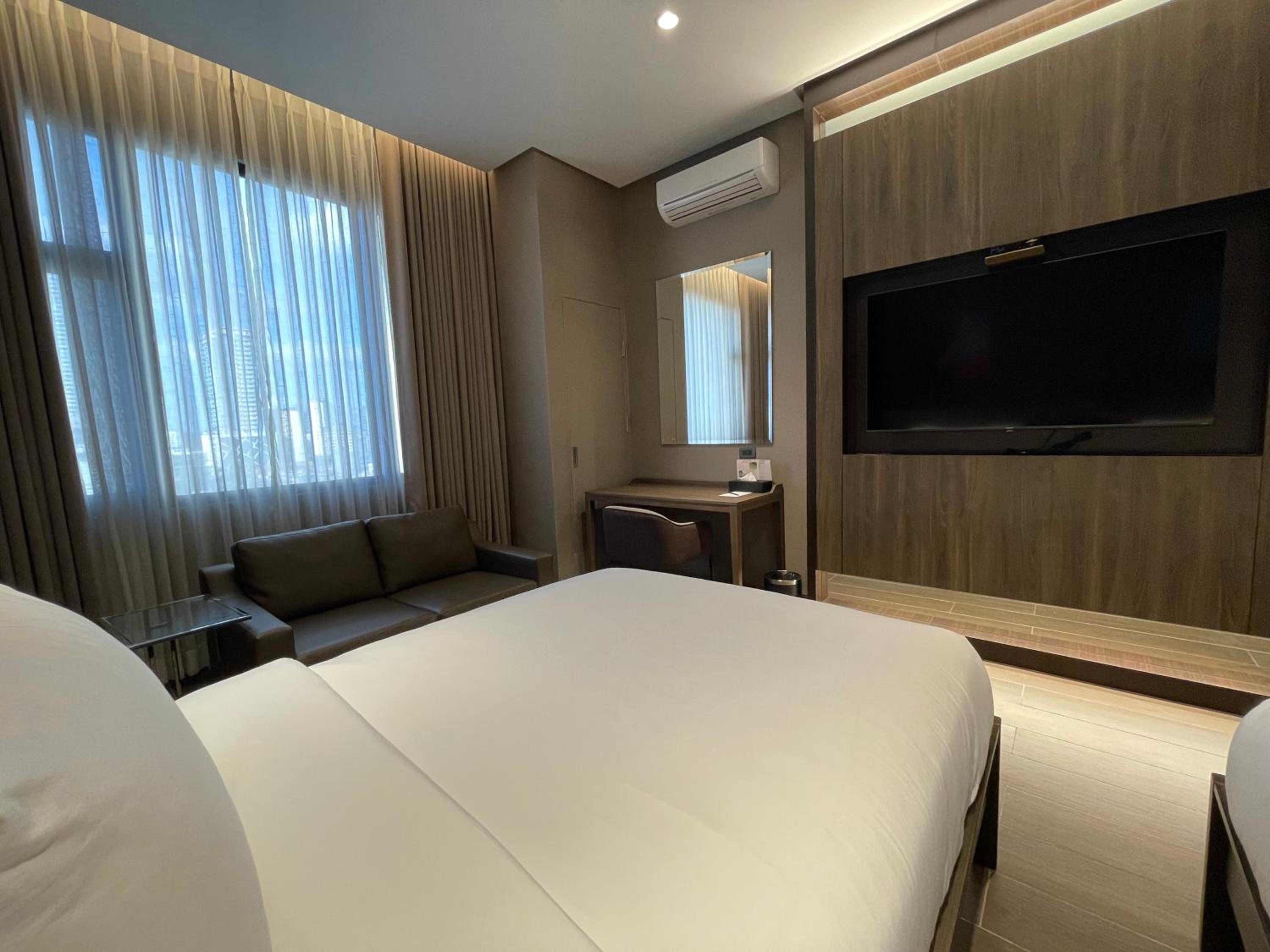 Deluxe Twin Room - Photo 3