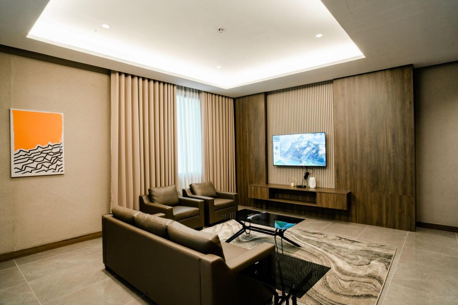 King Suite - Photo 6
