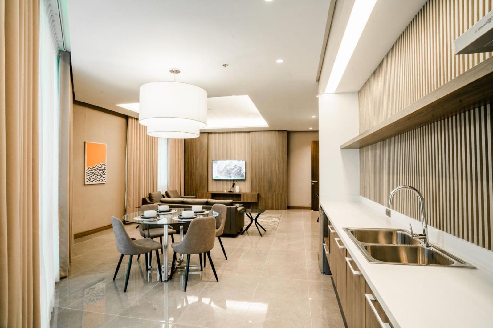 King Suite - Photo 5
