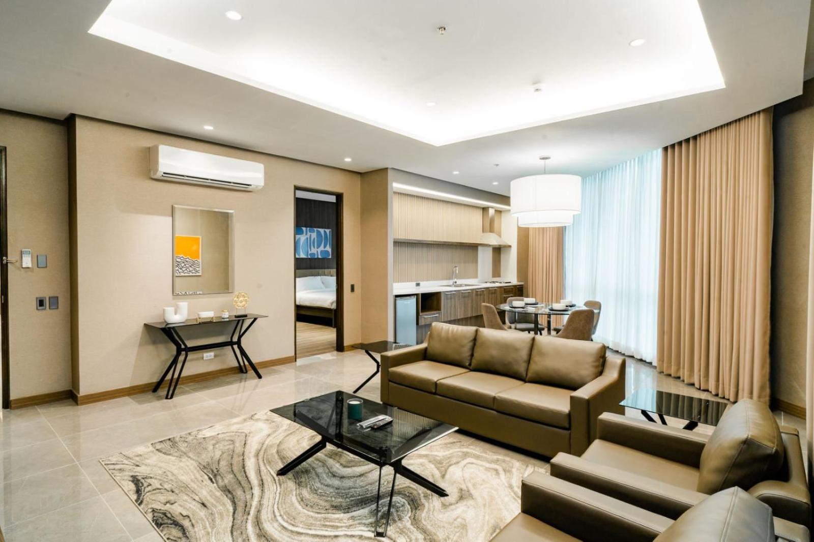 King Suite - Photo 3