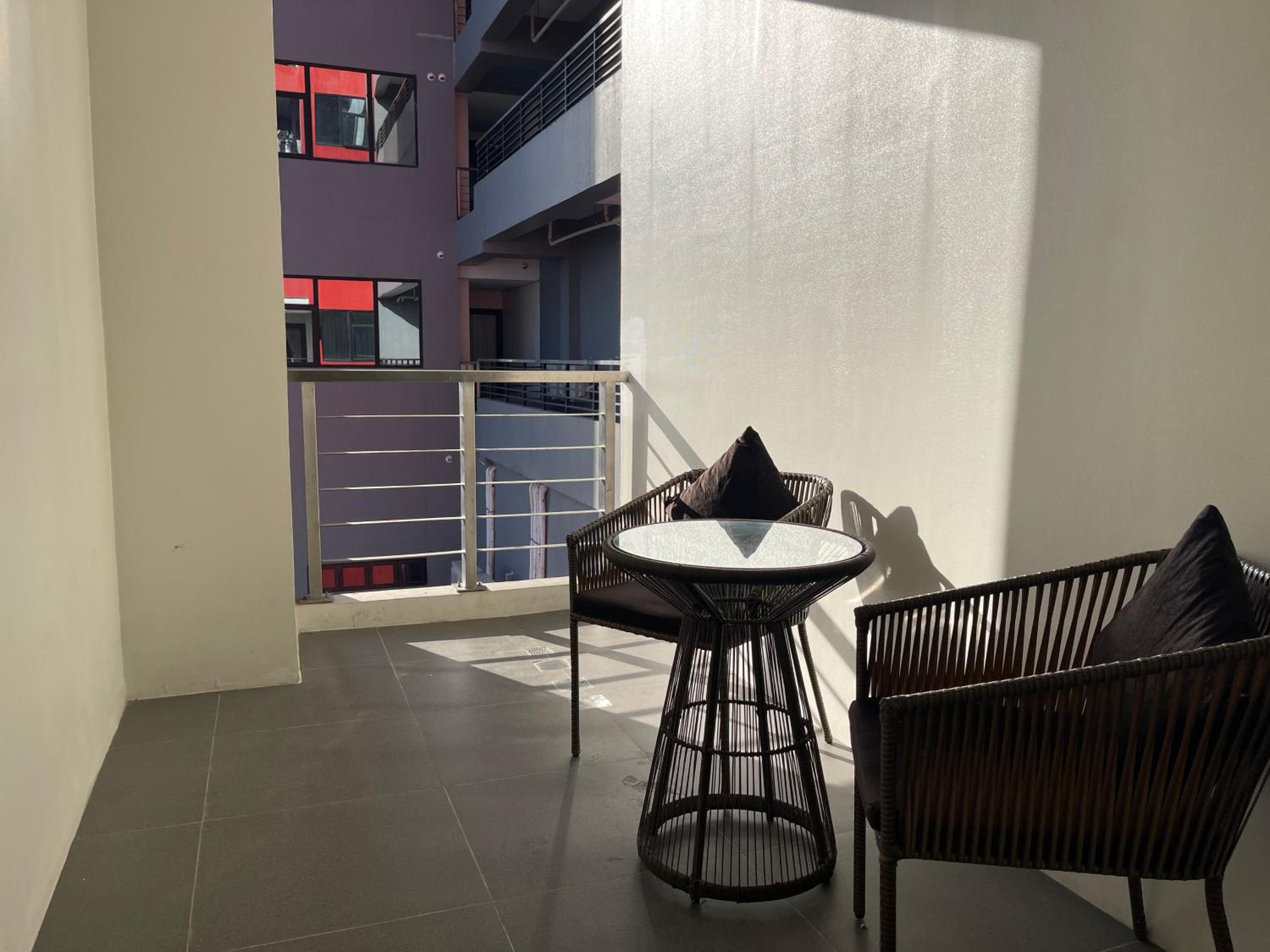 Family Room - Photo 5