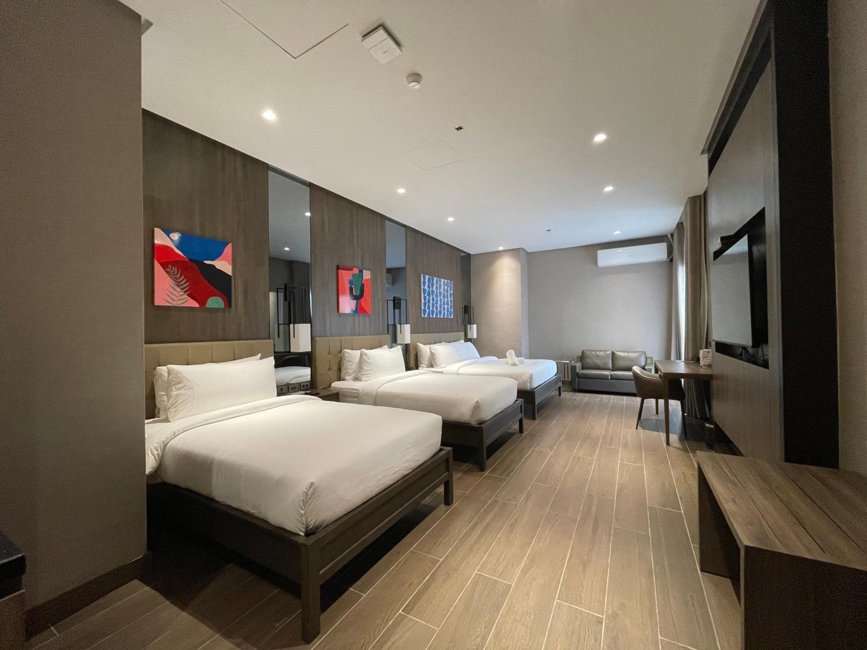Family Room - Photo 10
