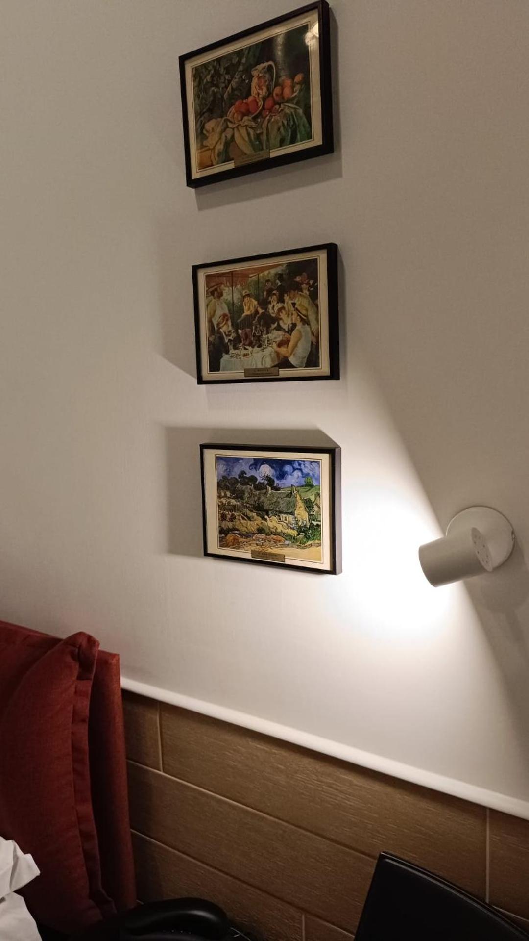 Single Room thumbnail 6