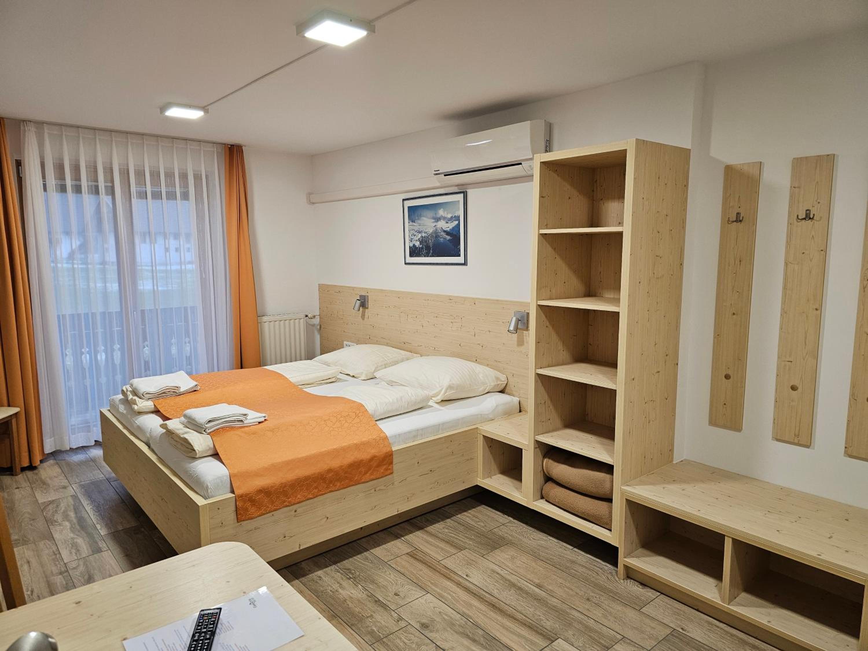 Quadruple Room with Balcony and Mountain View - Photo 1