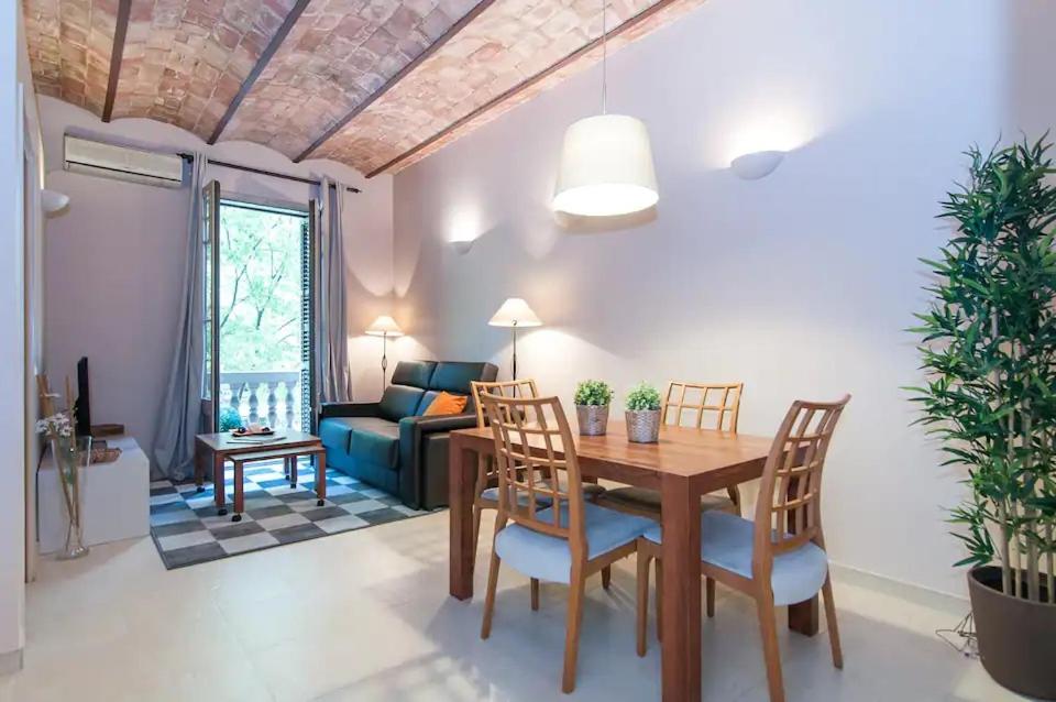 Apartamento con Balcón