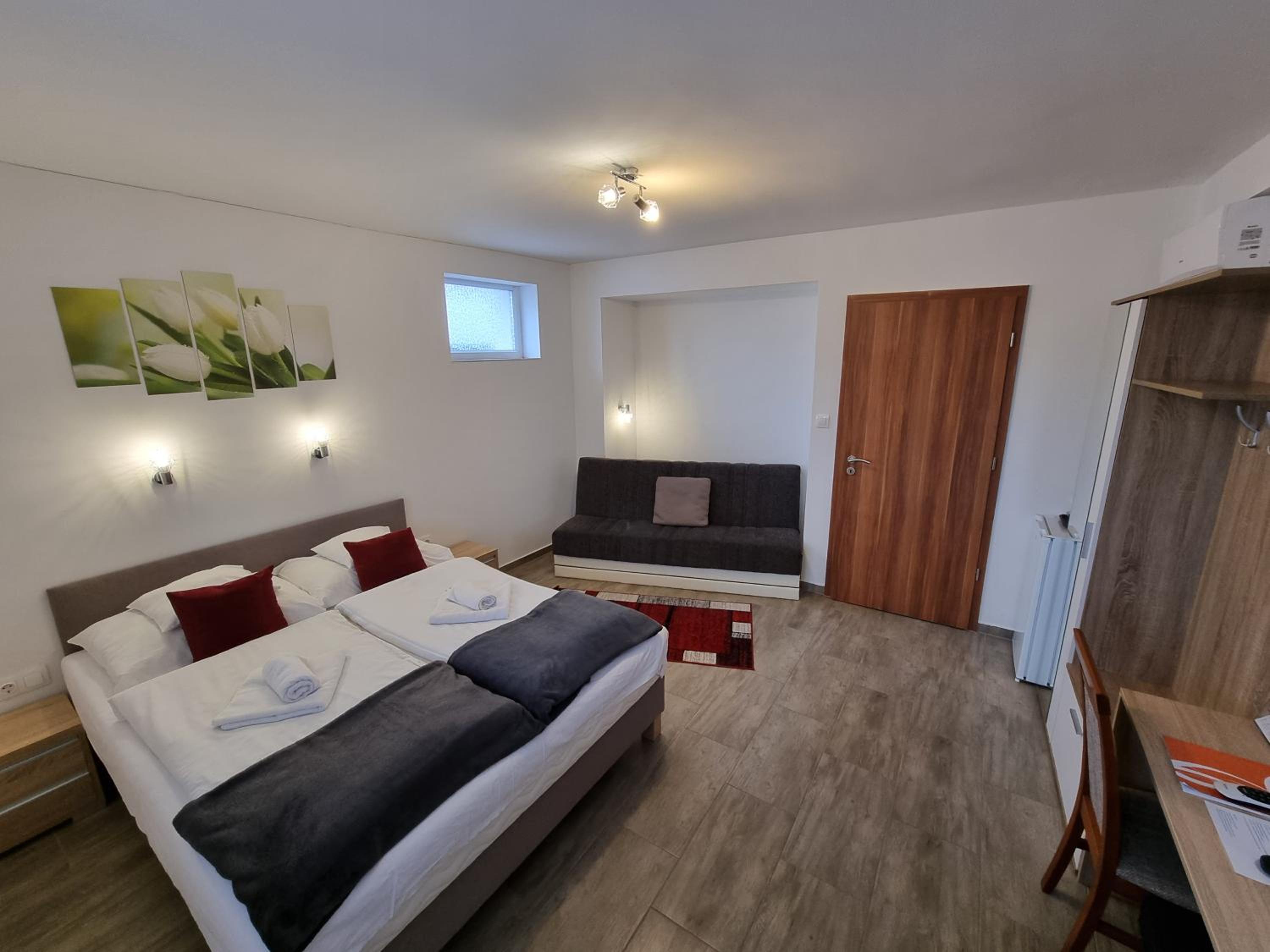 Double or Twin Room photo 2