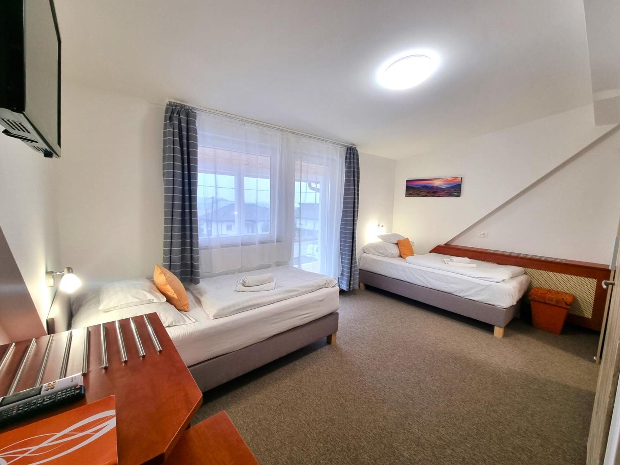 Standard Twin Room photo 1