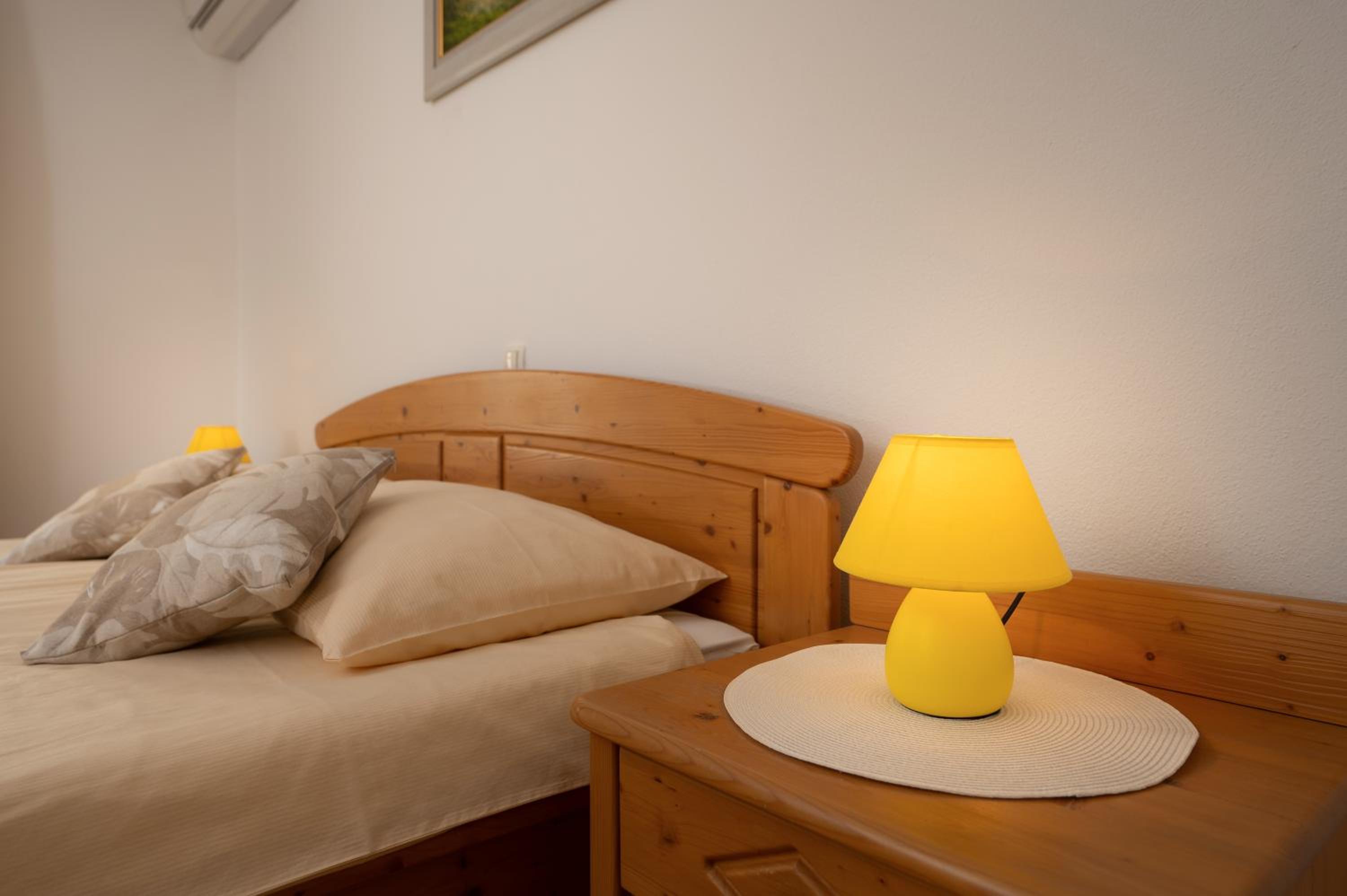 Double Room with Balcony - Photo 2
