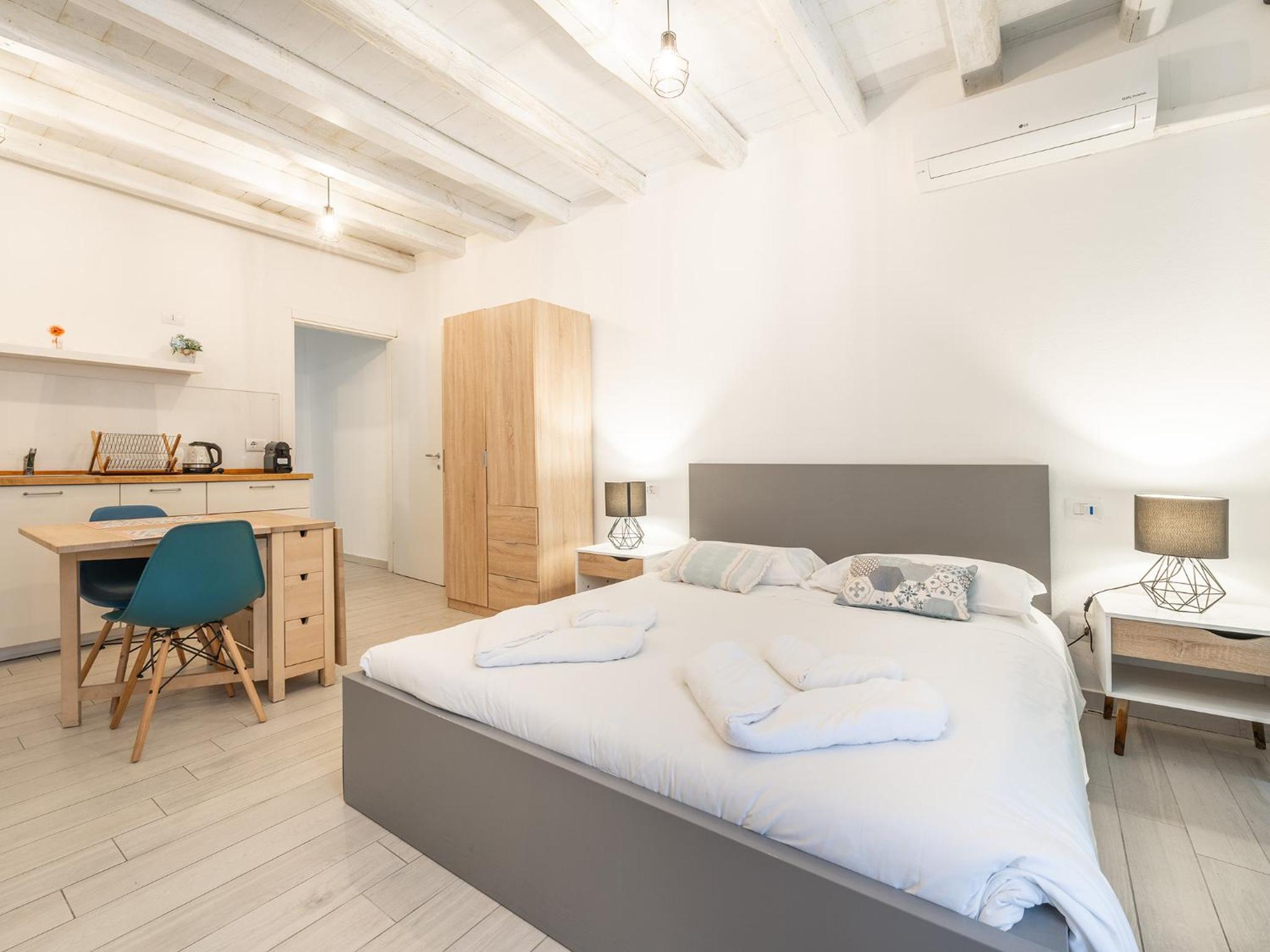 Studio Apartment Ground Floor photo 3