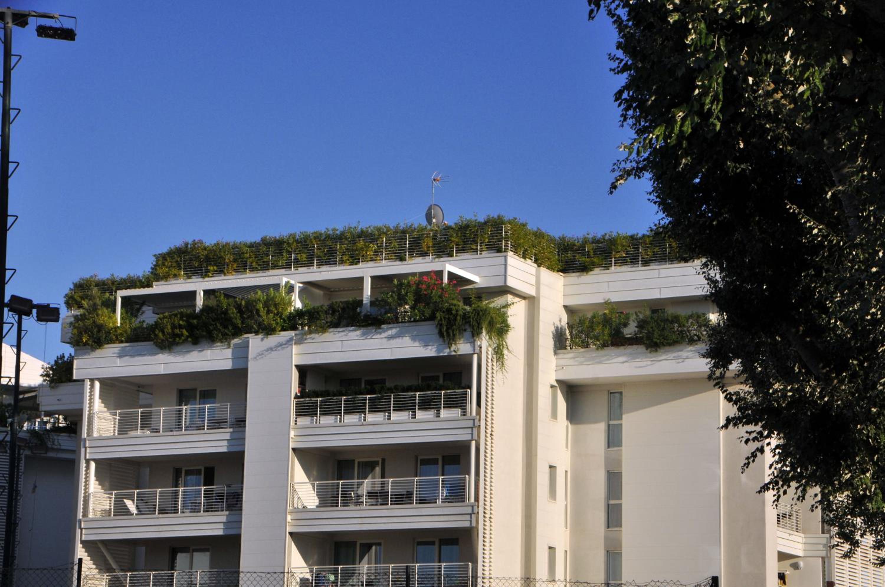 Two-Bedroom Deluxe Apartment with Balcony photo 3