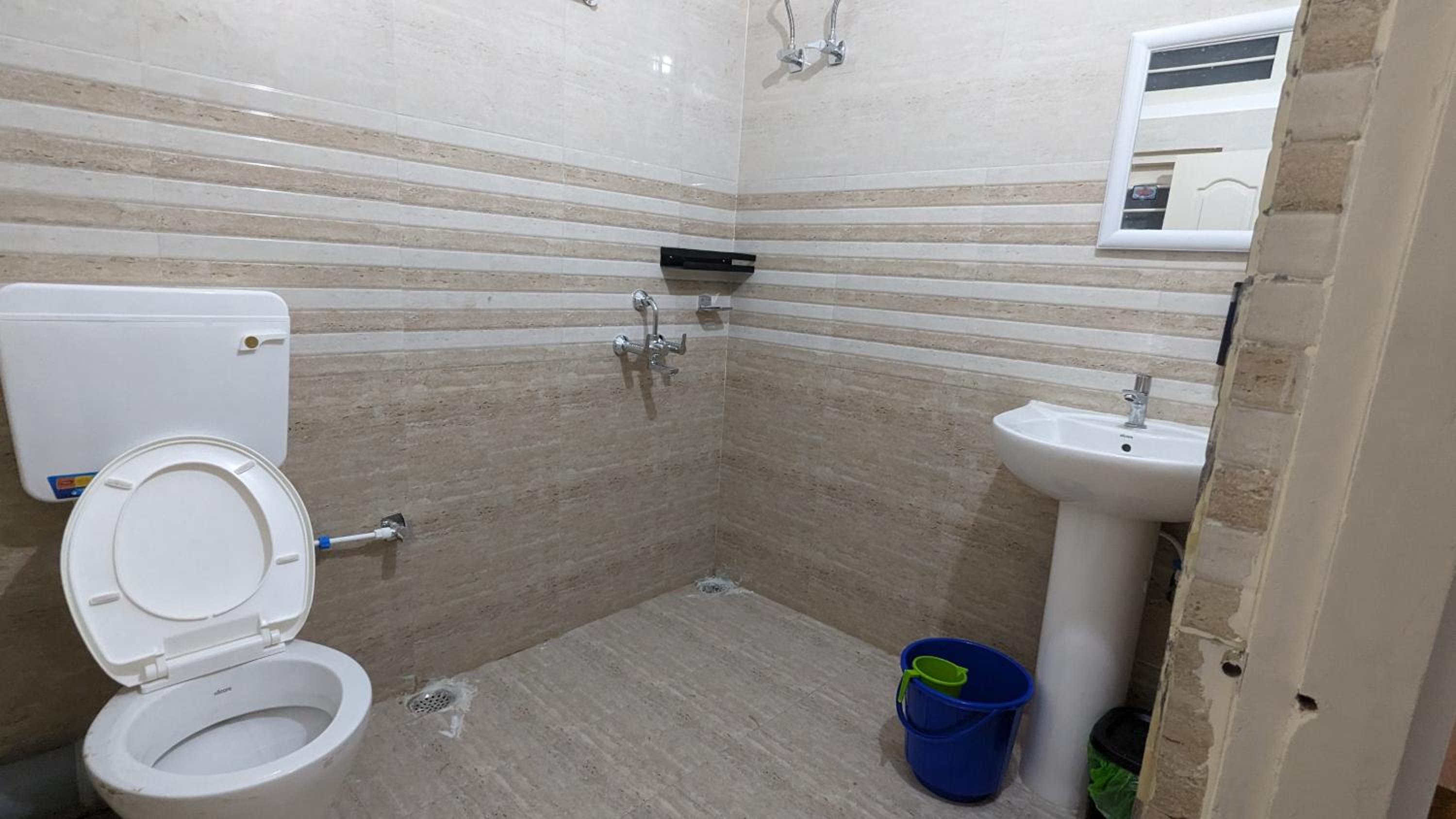 Deluxe Twin Room - Photo 2