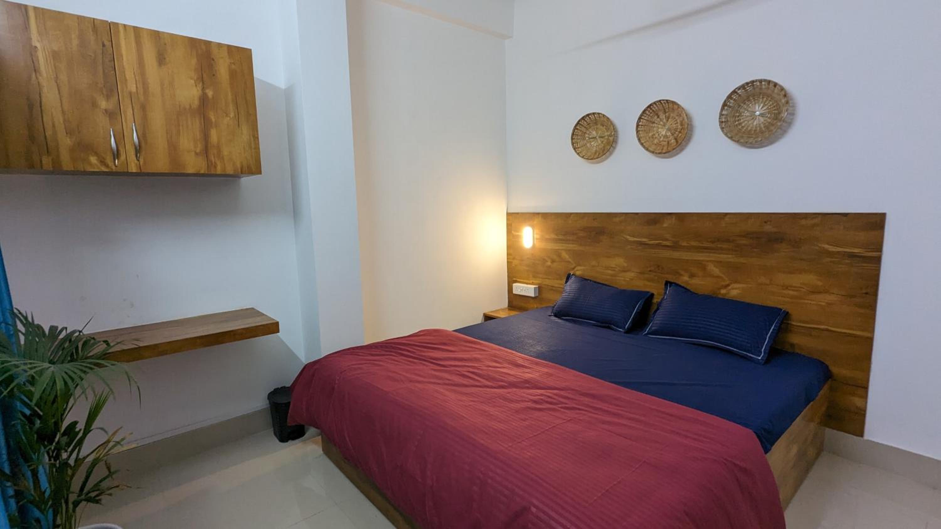 Large Double Room - Photo 3