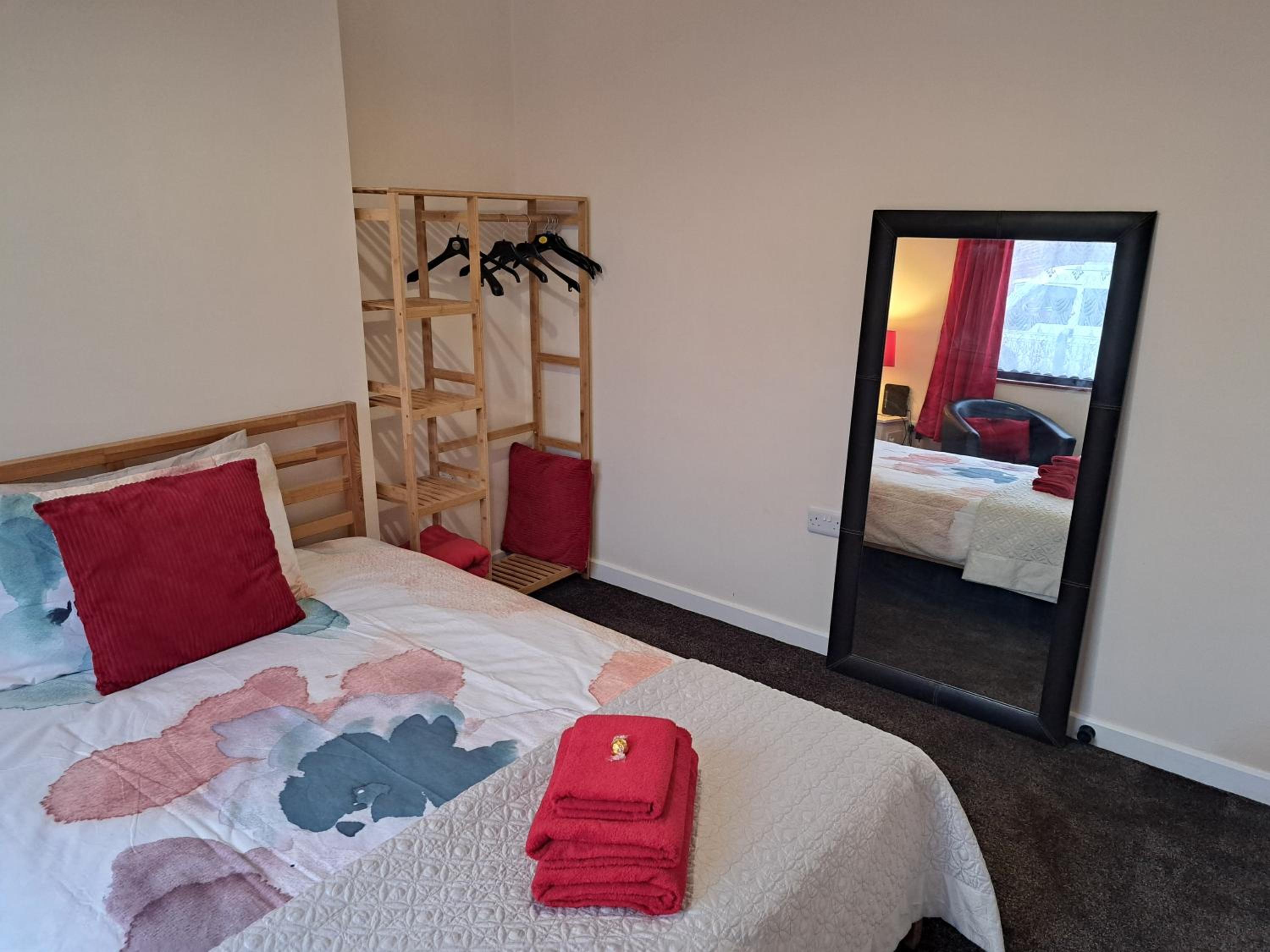 Double Room with Shared Bathroom photo 2
