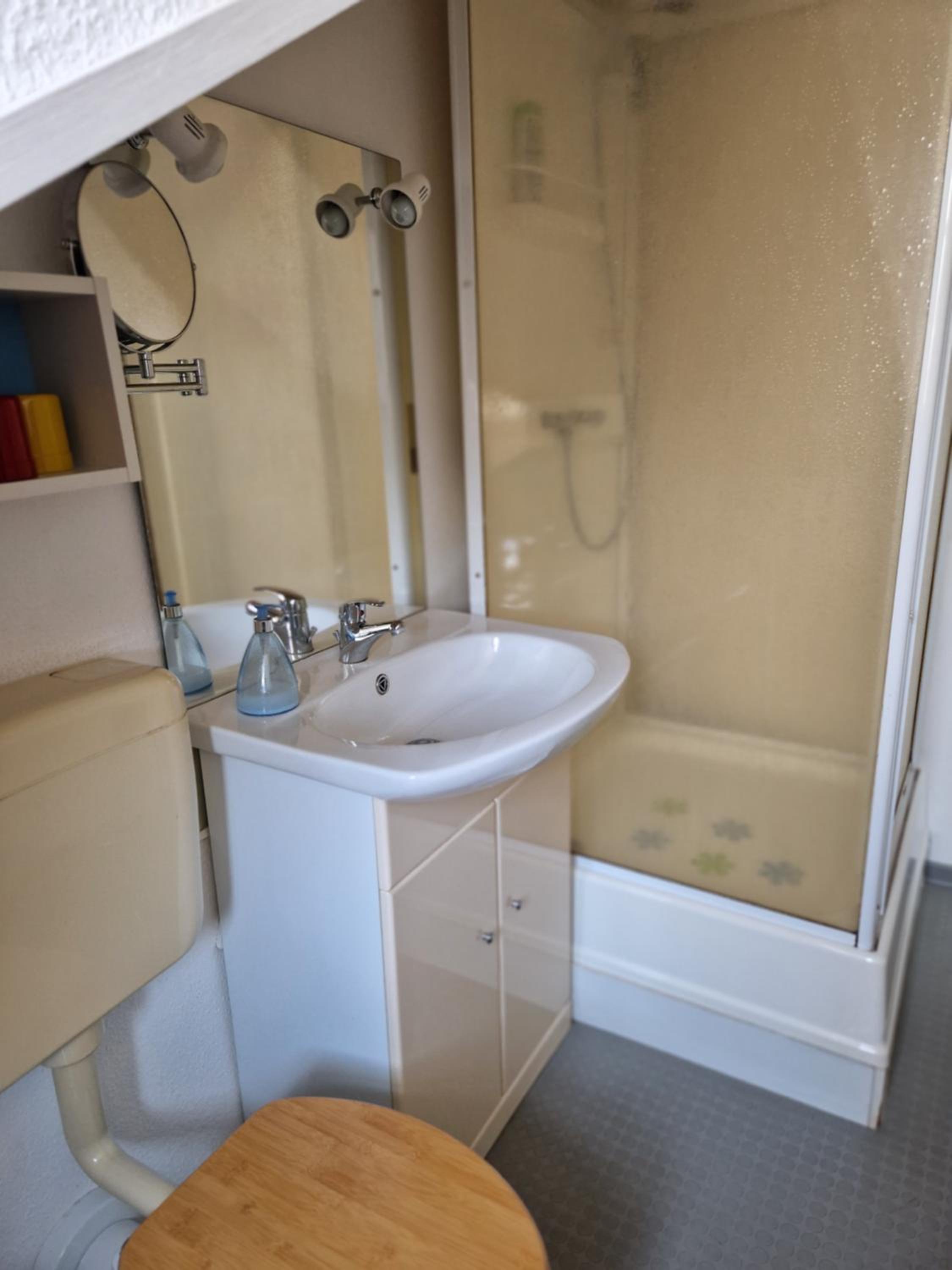 Standard Double or Twin Room - Photo 4