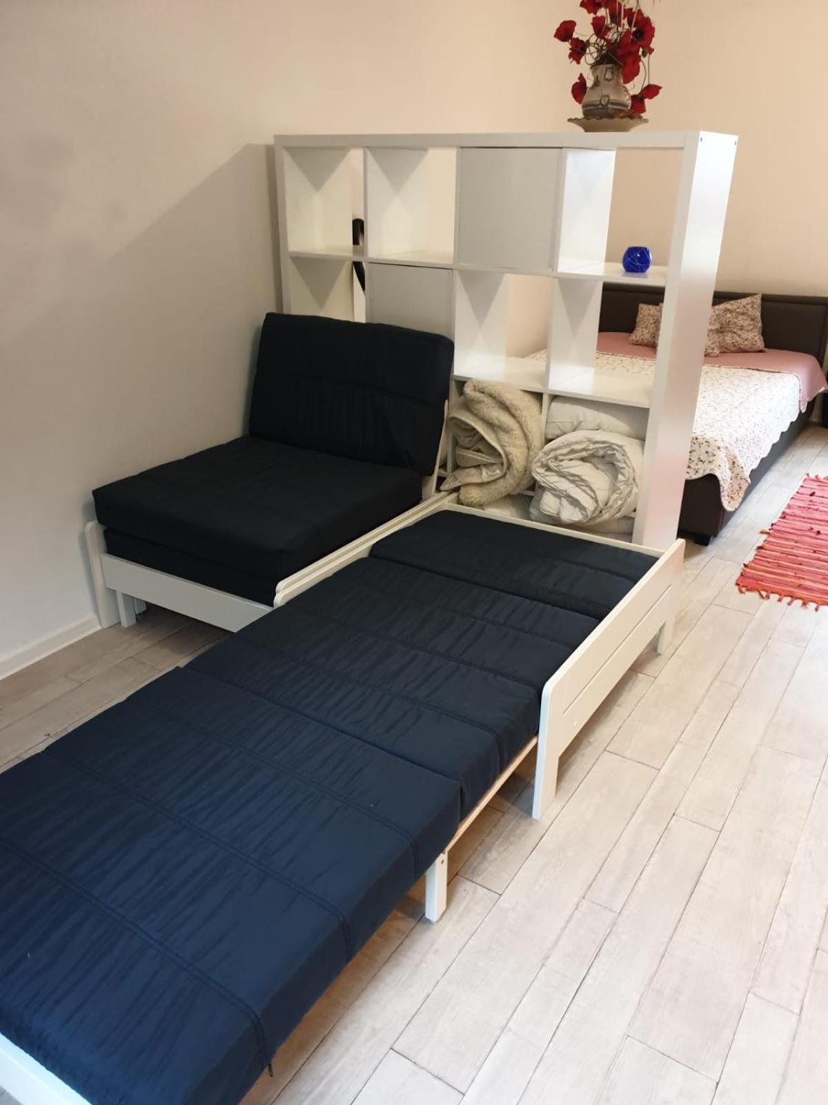 One-Bedroom House photo 1