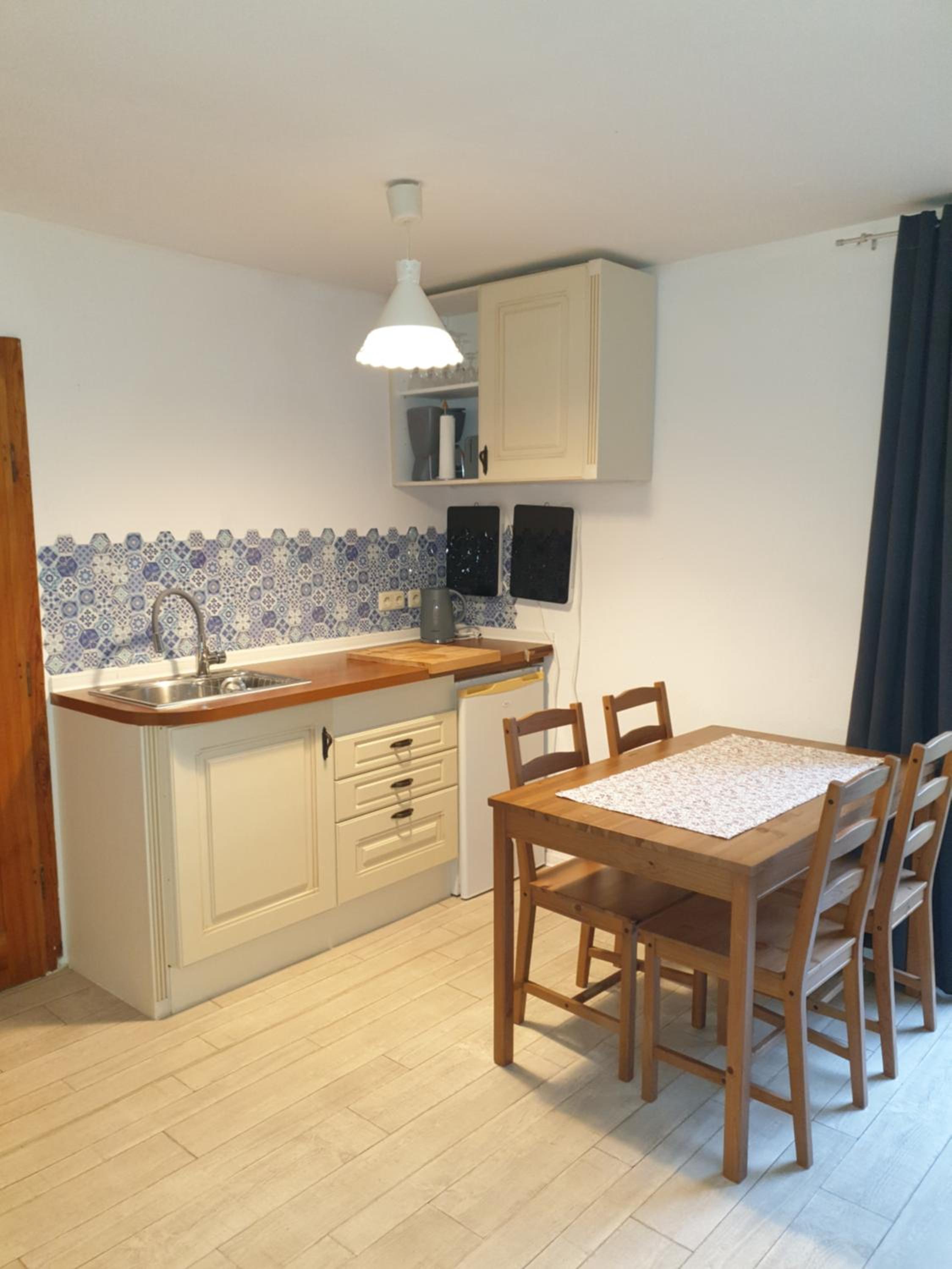 One-Bedroom House photo 2