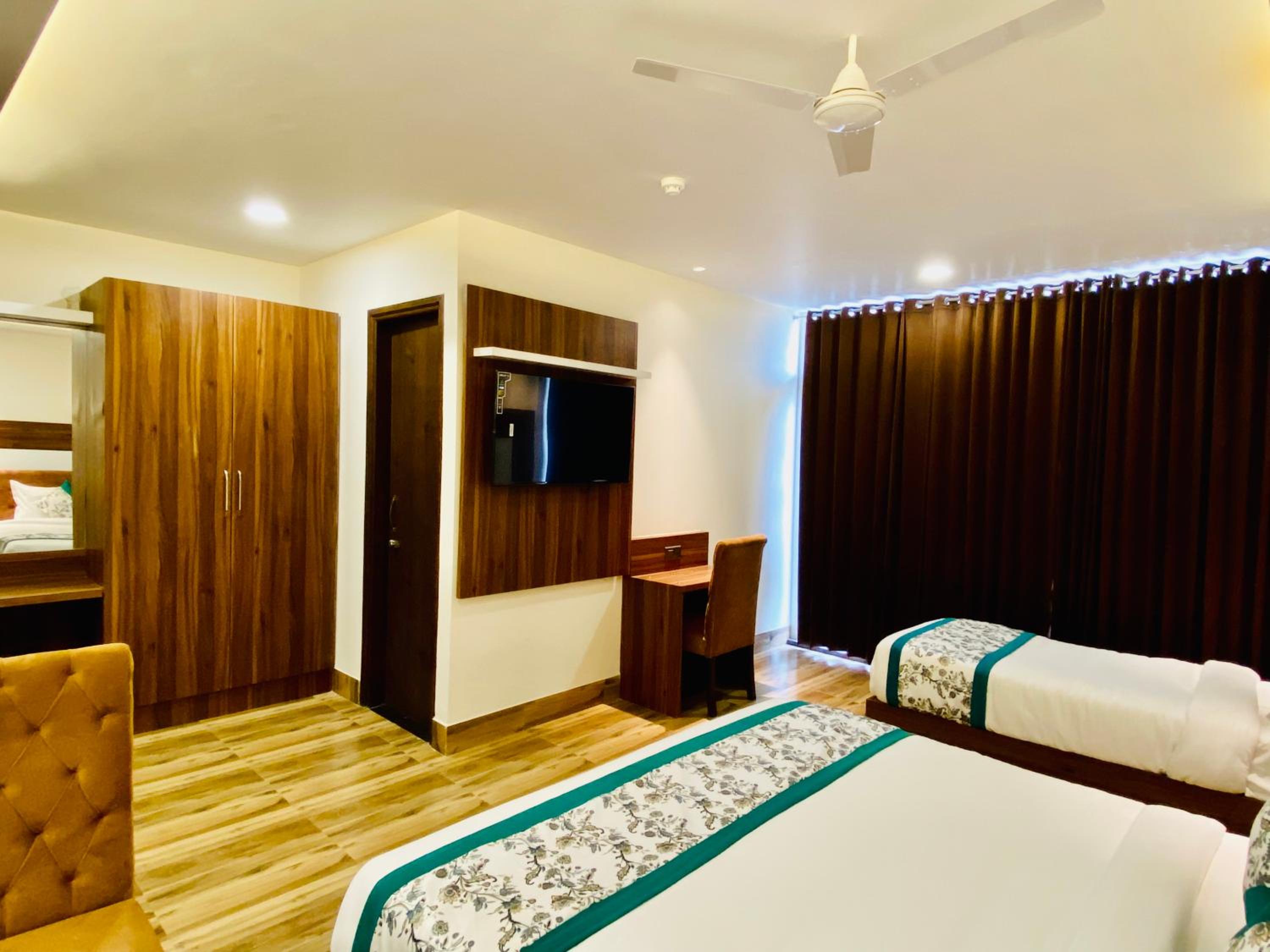 Triple Room With Balcony