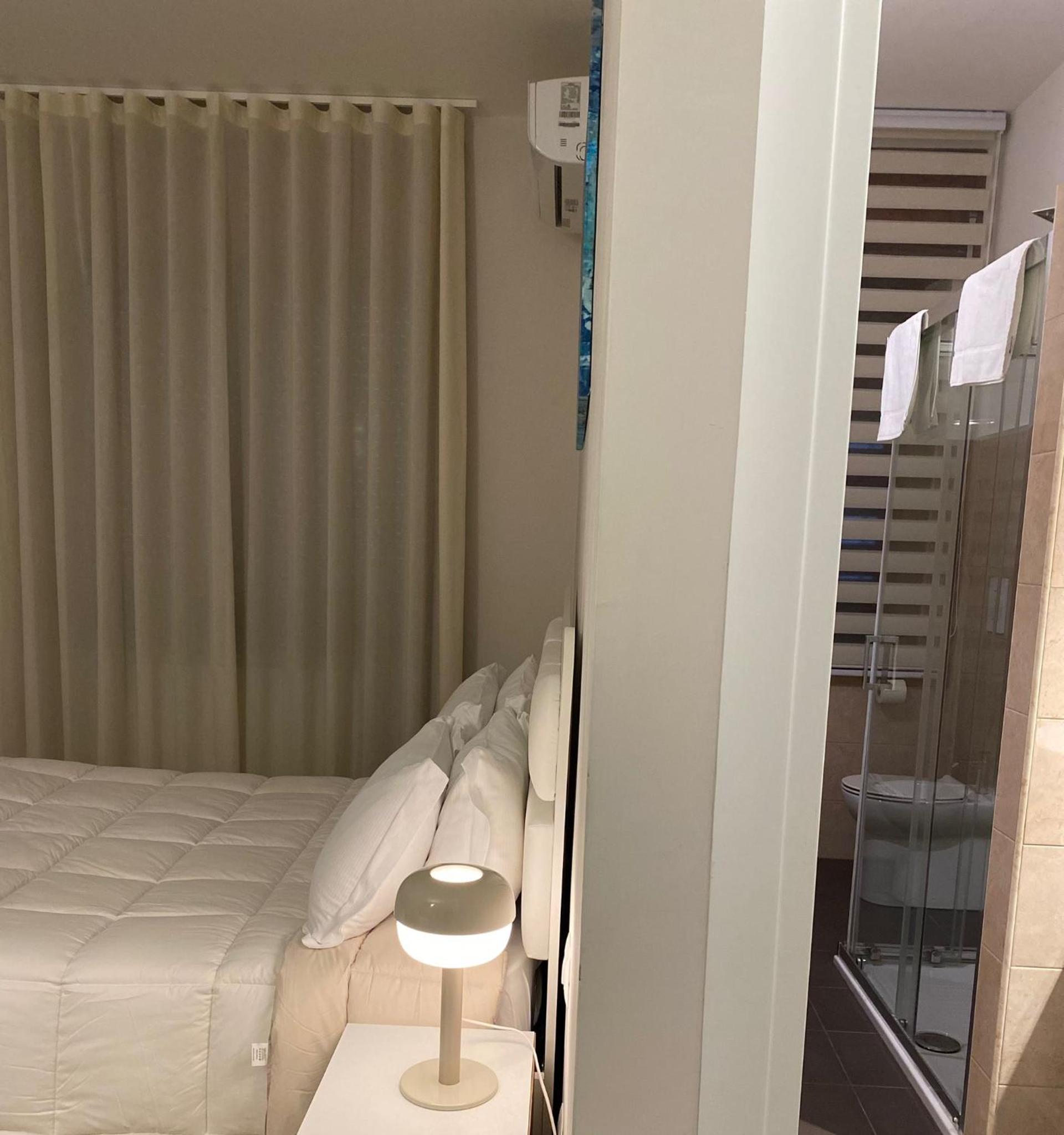 Quadruple Room with Private Bathroom - Photo 12