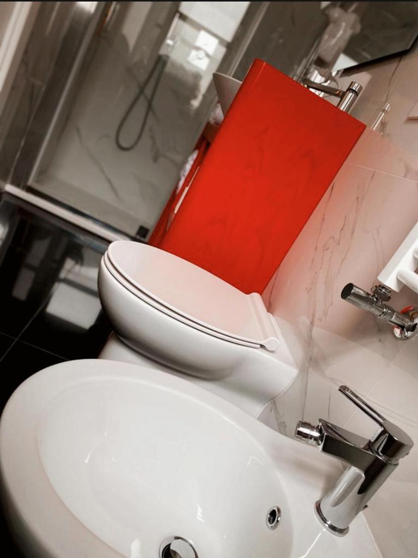 Deluxe Double Room (2 Adults + 1 Child) - Photo 2